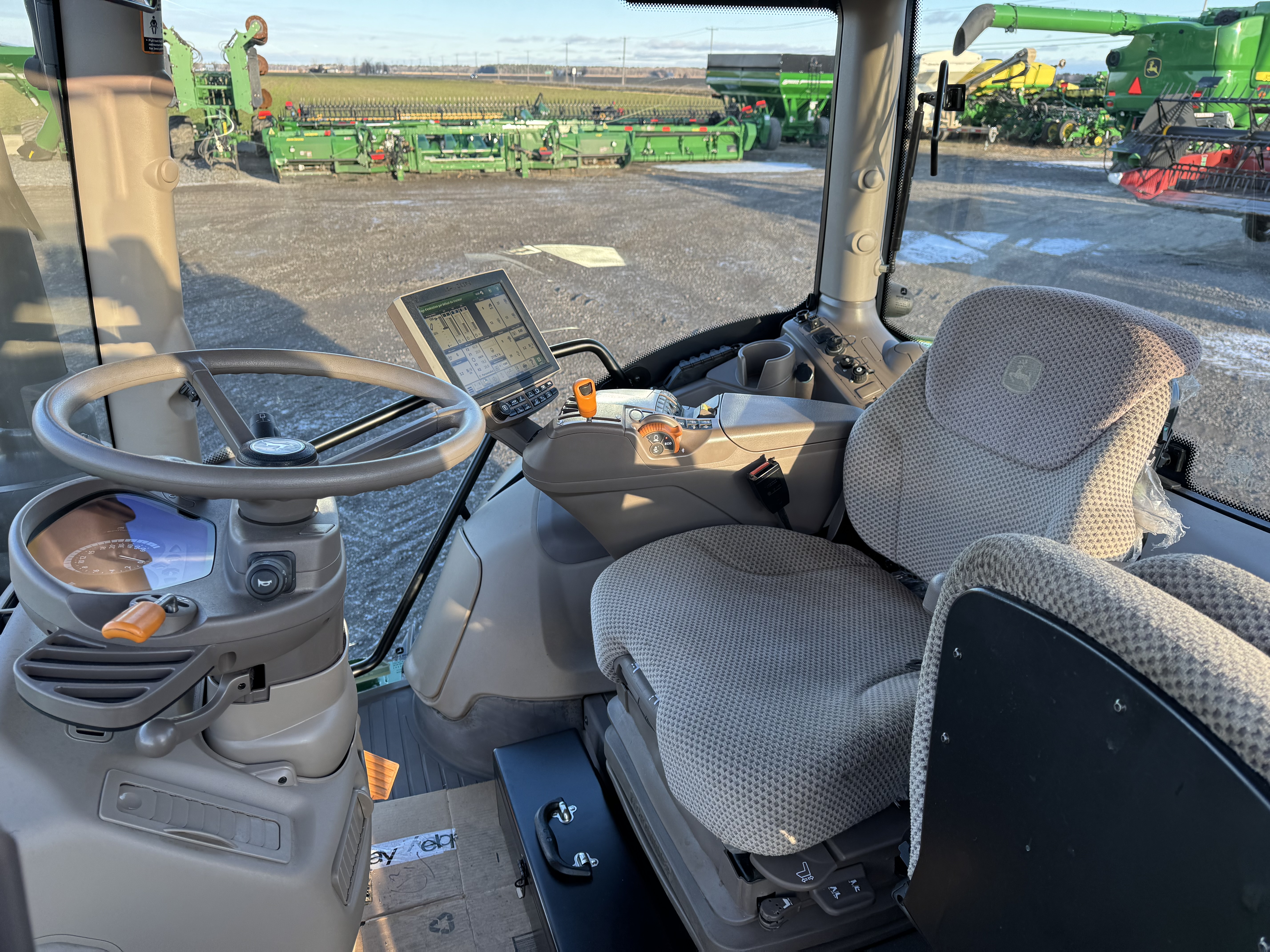 John Deere 6120R