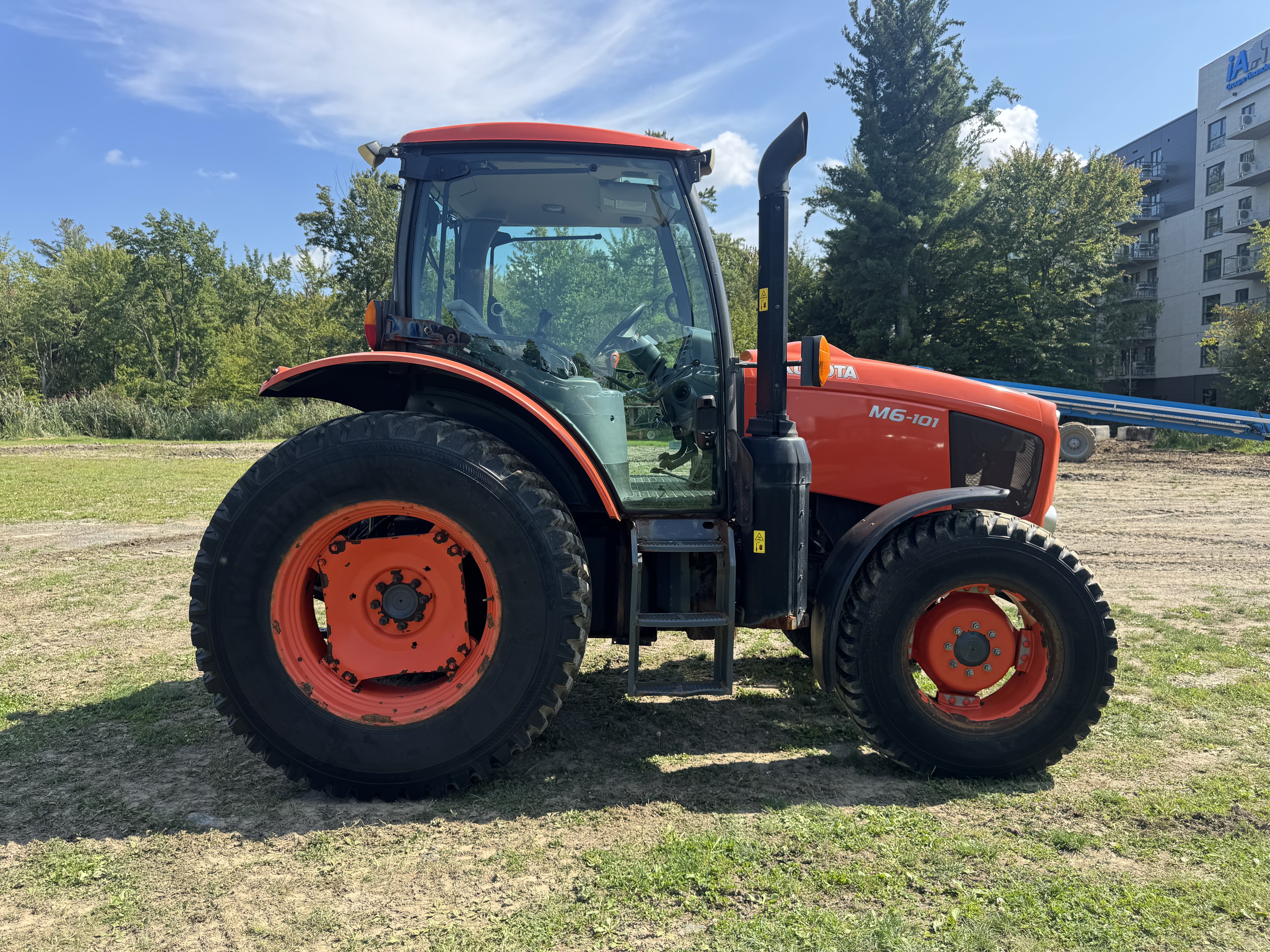 Kubota M6-101