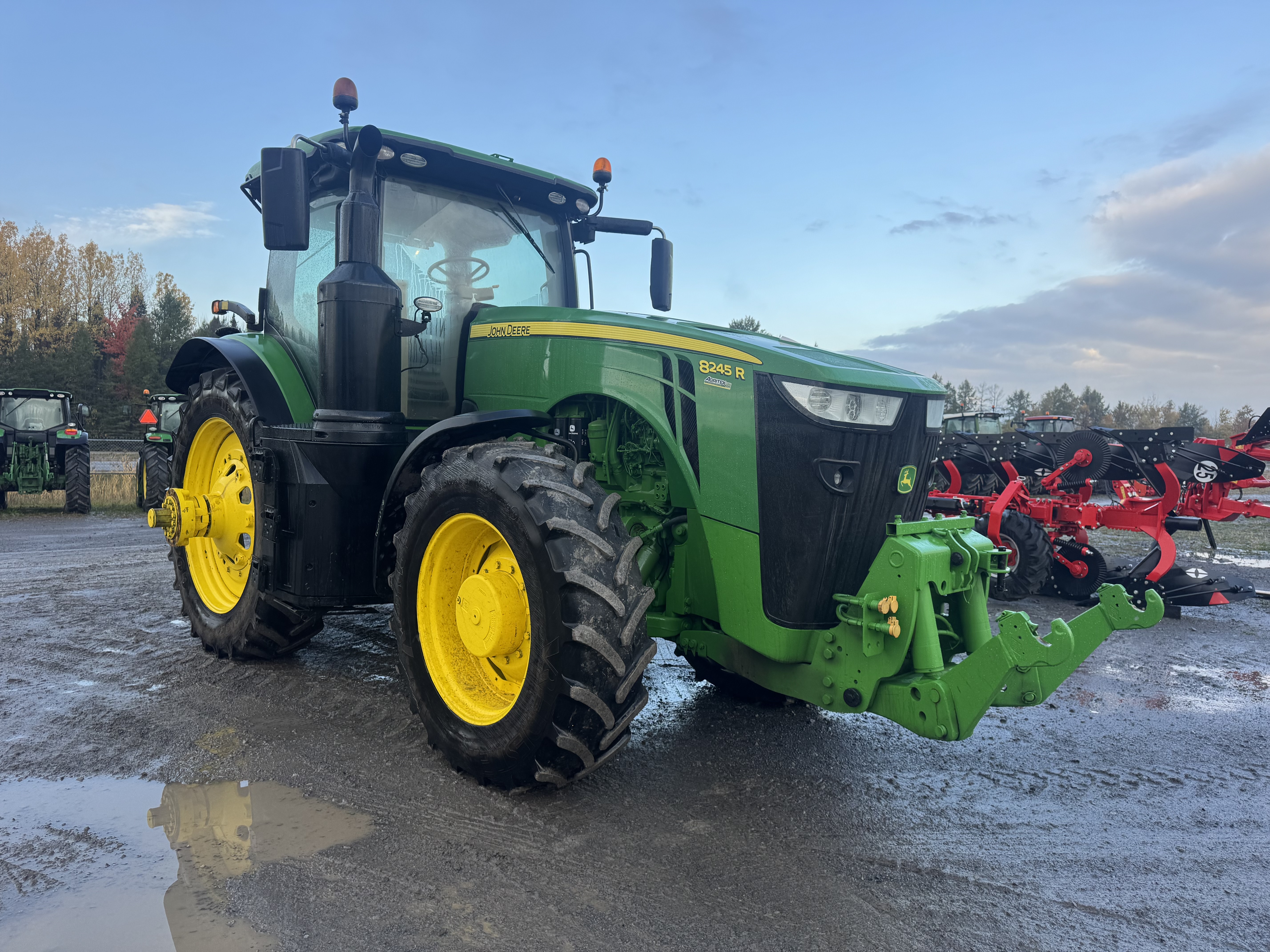 John Deere 8245R FRT HITCH