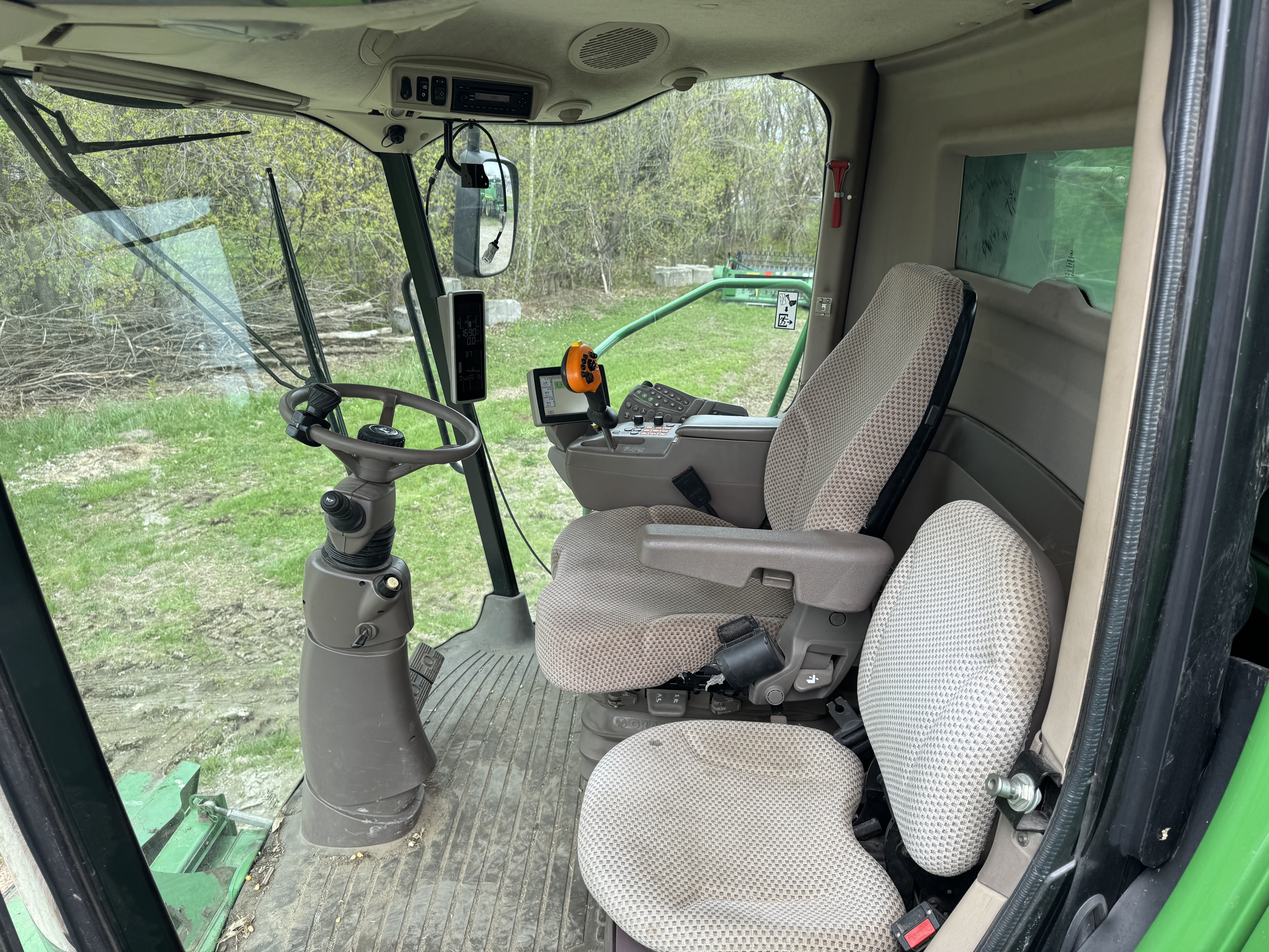 John Deere S680