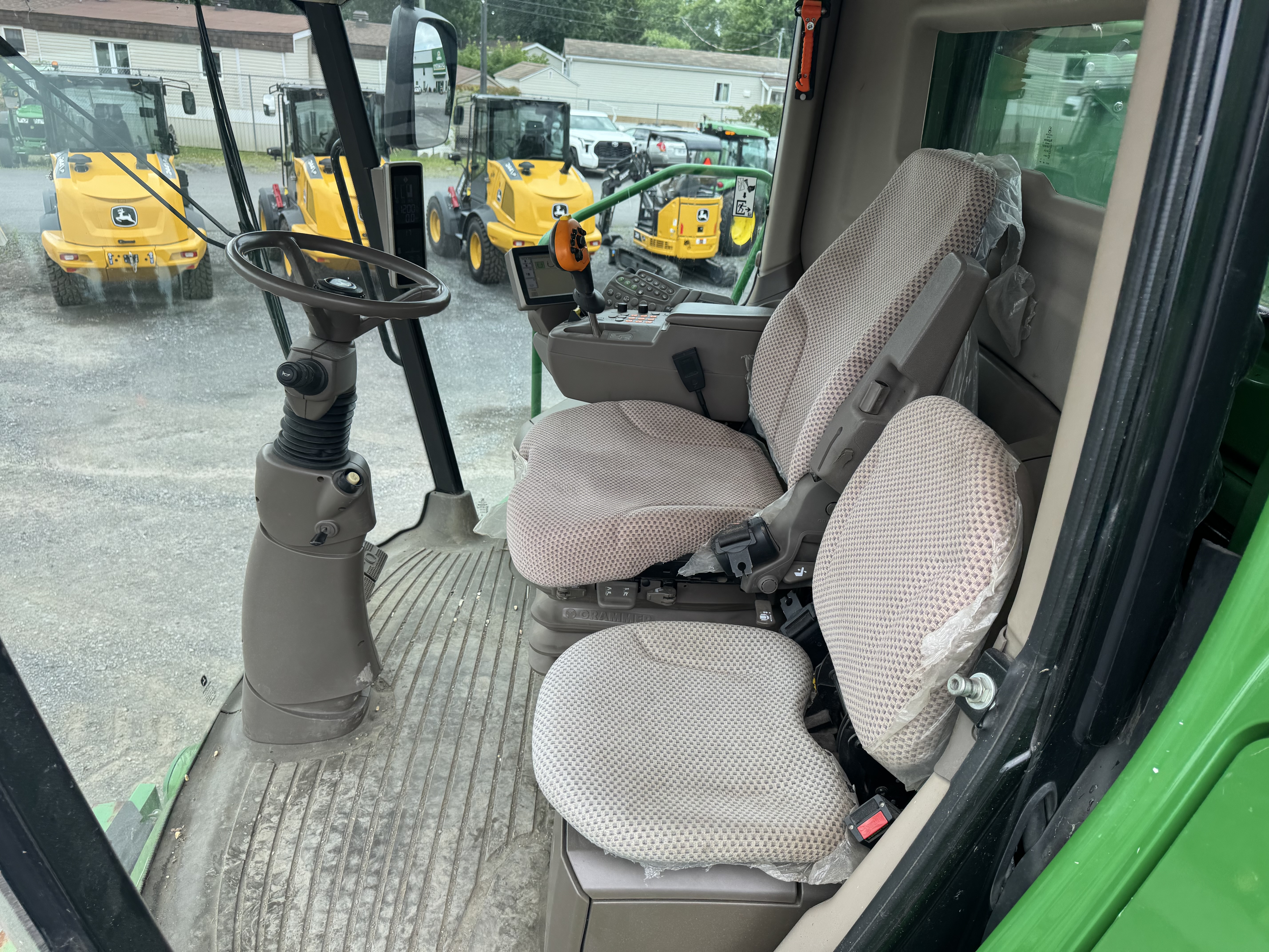 John Deere S680