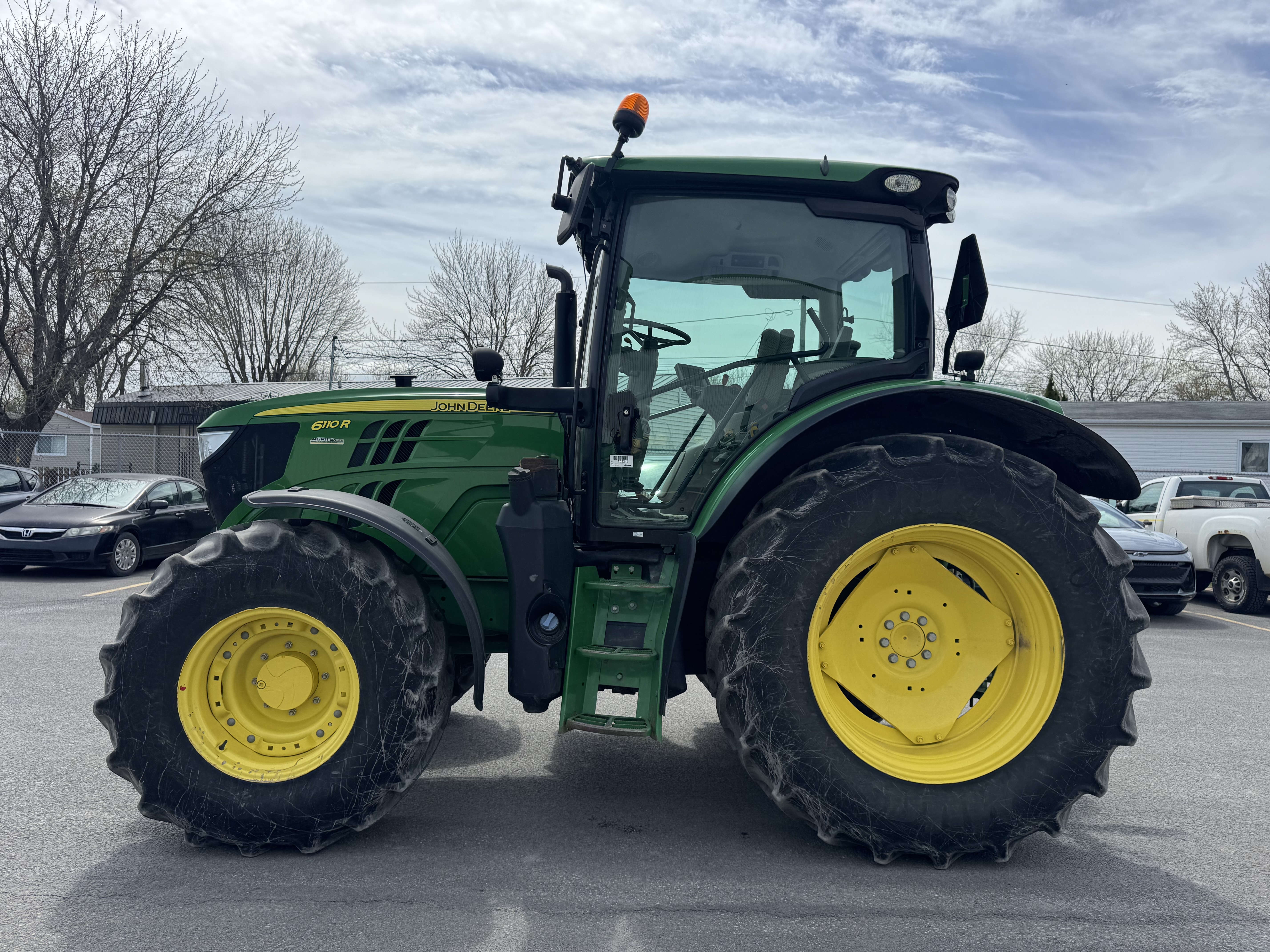 John Deere 6110R