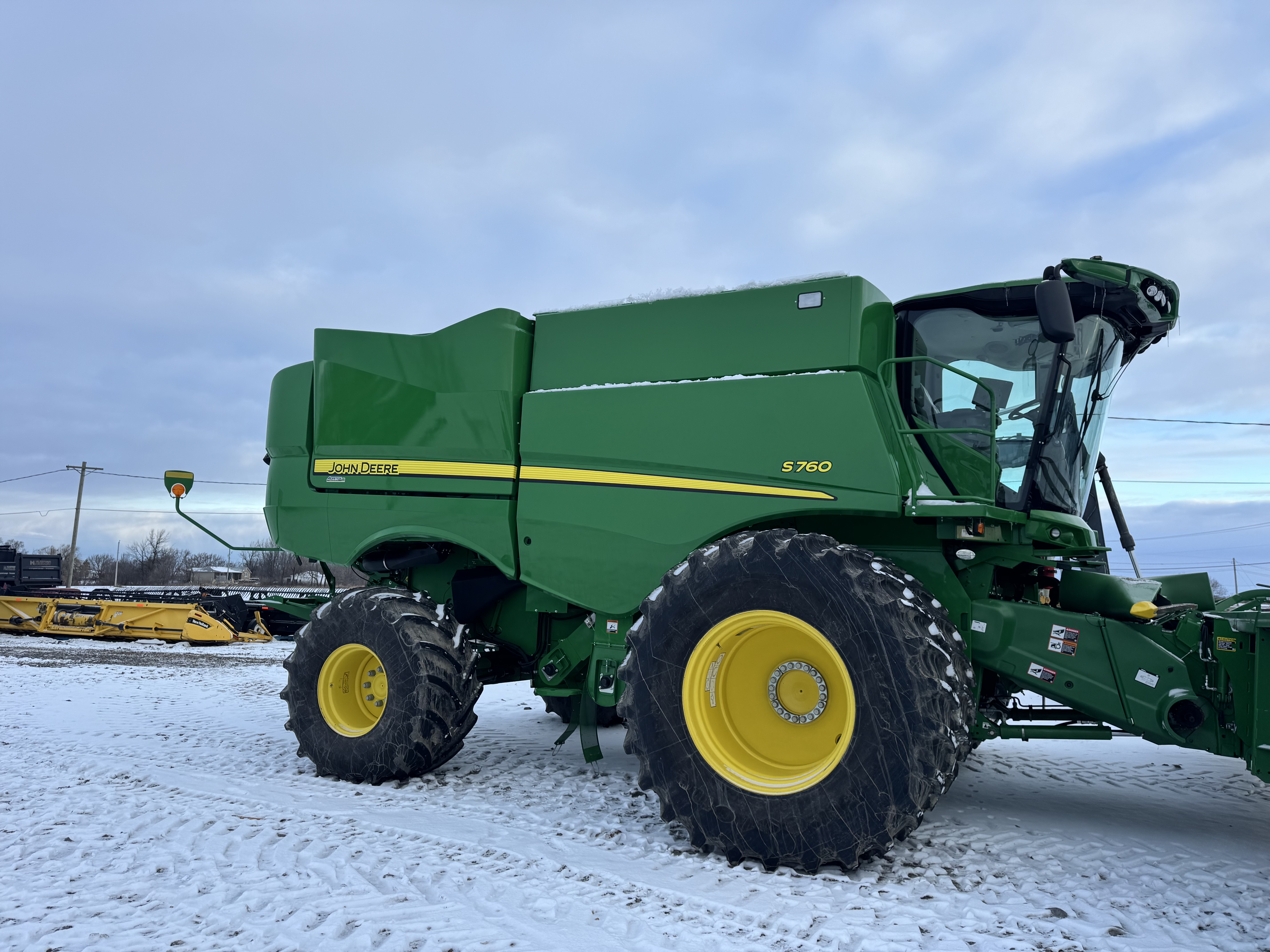 John Deere S760