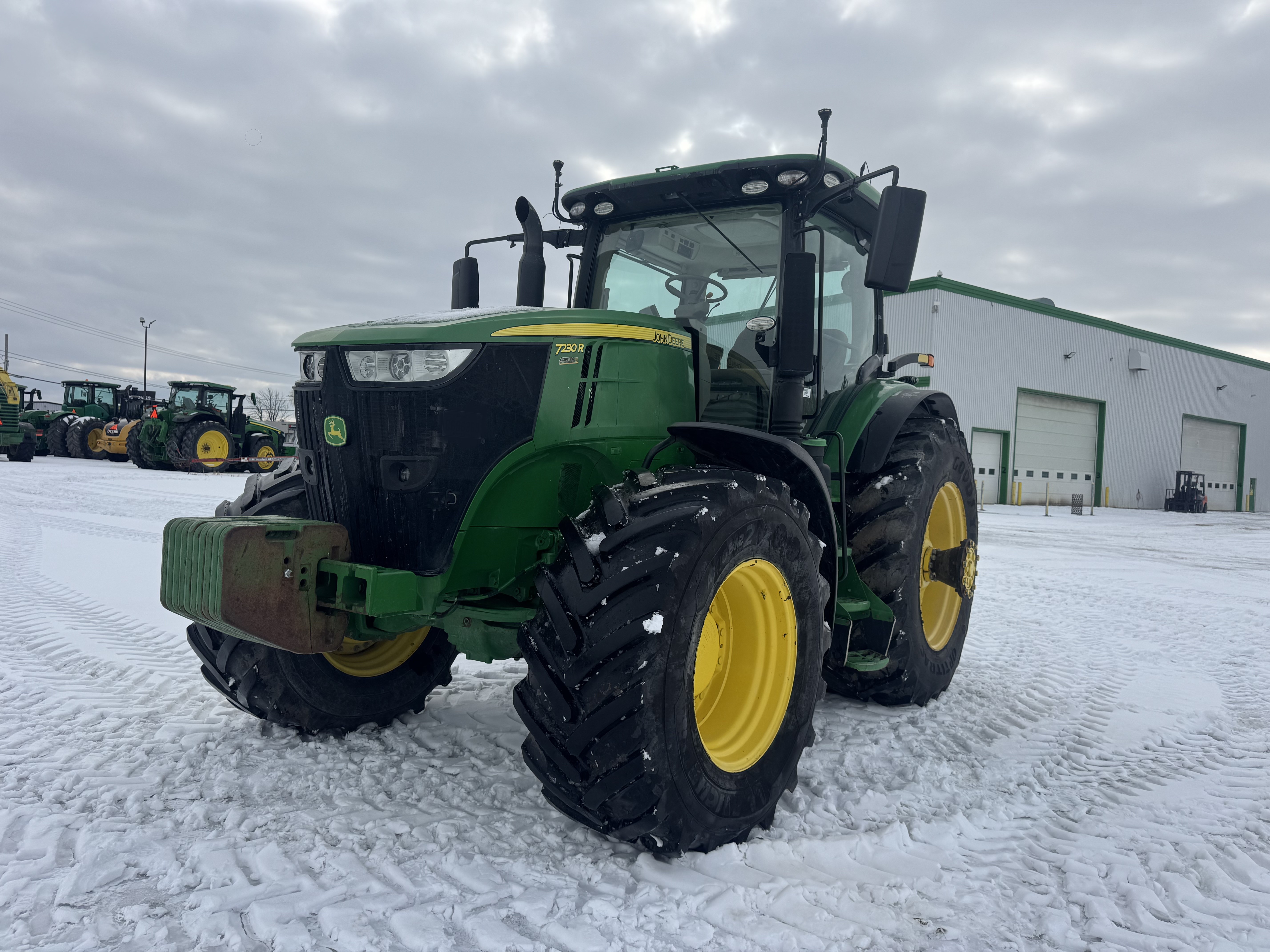 John Deere 7230R