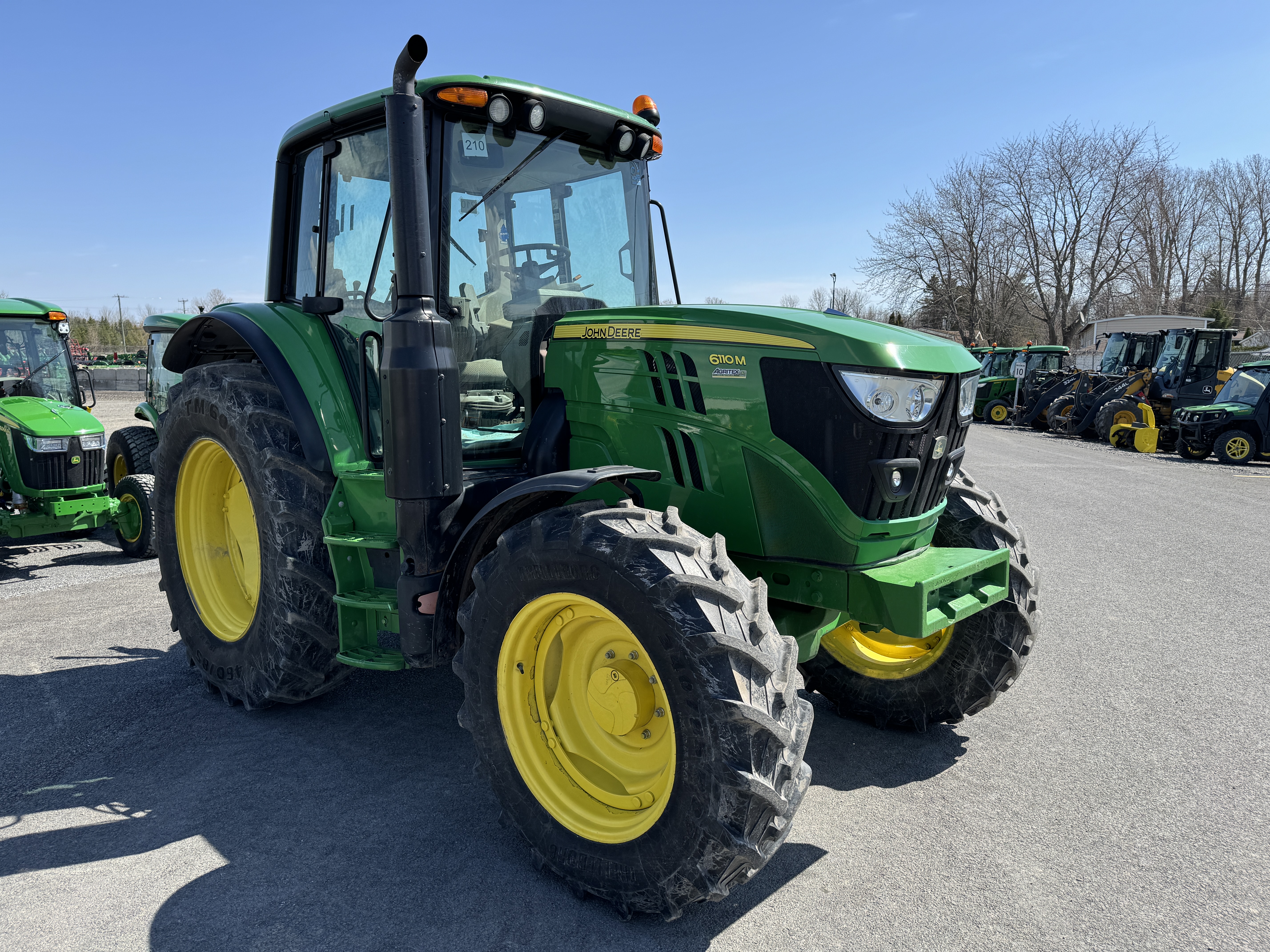 John Deere 6110M