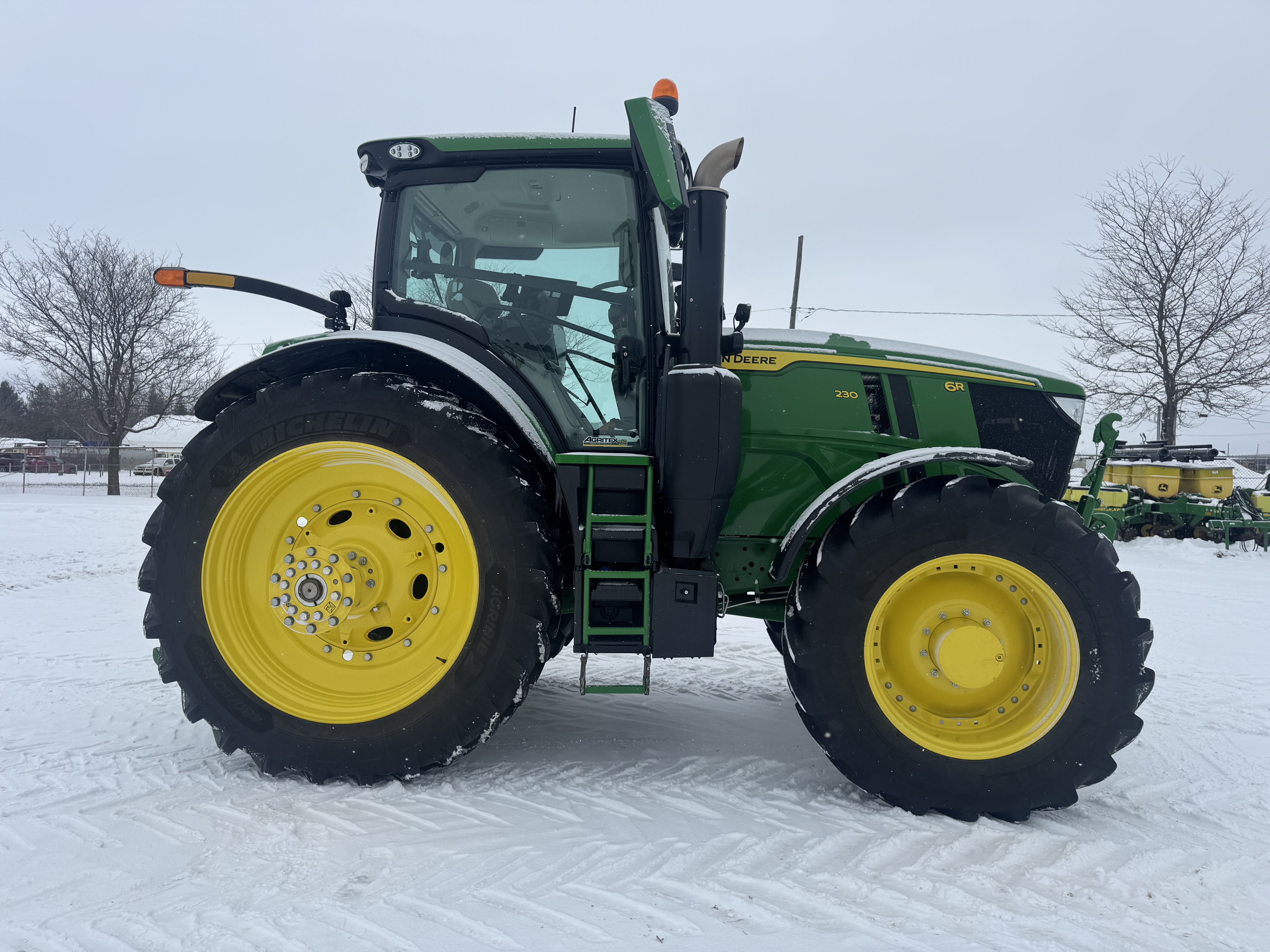 John Deere 6R 230 FRT HITCH