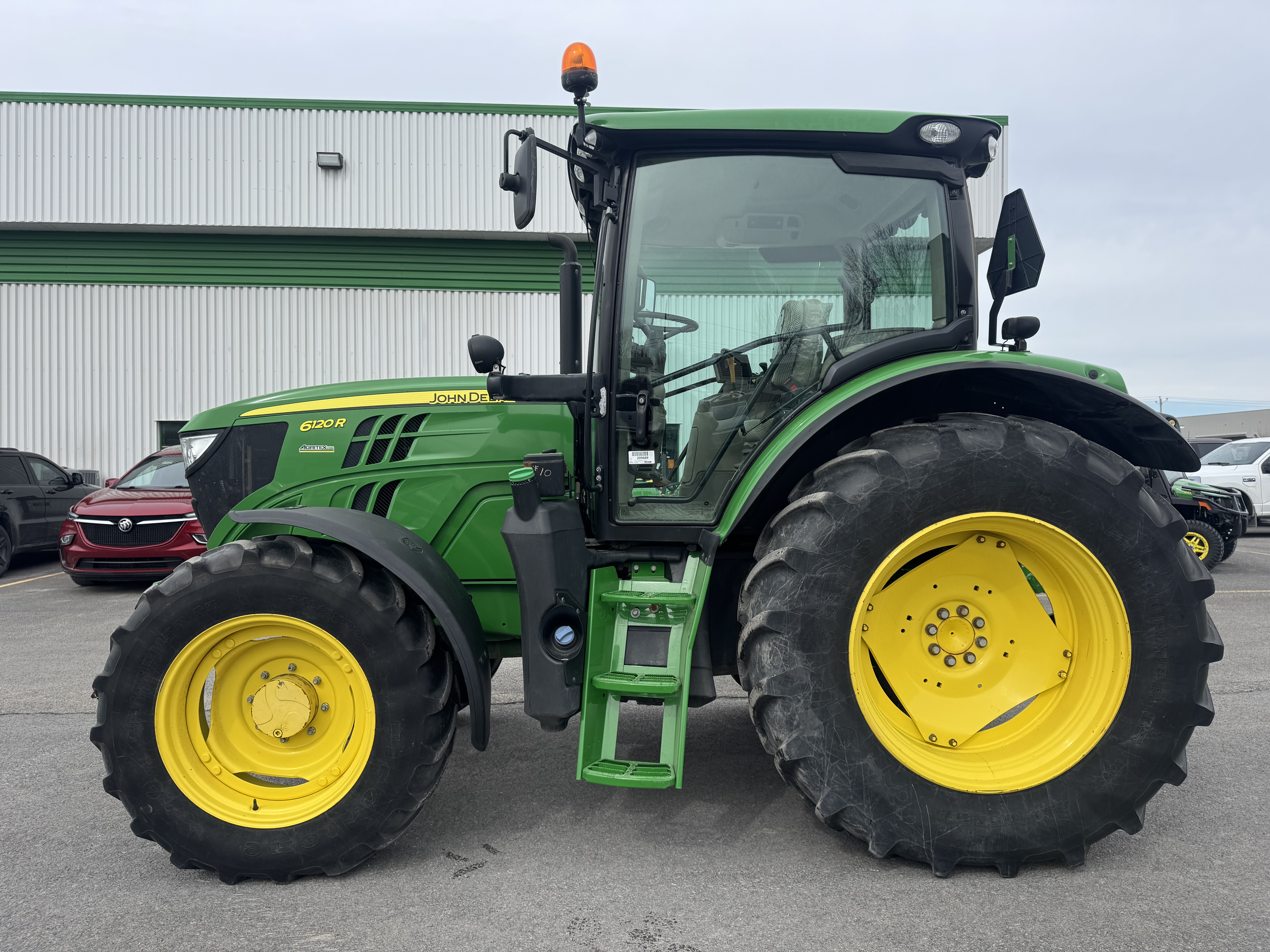 John Deere 6120R