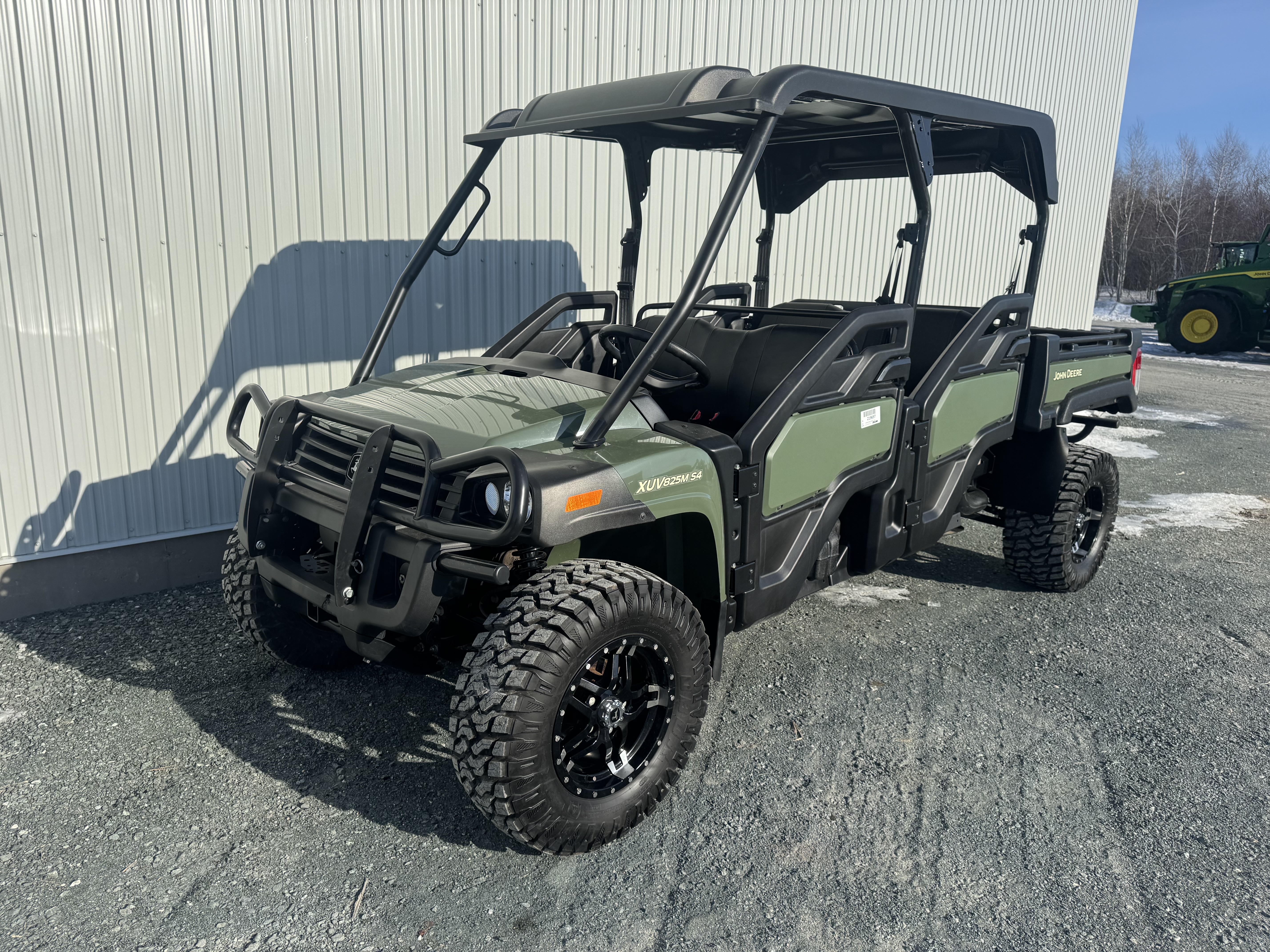 John Deere XUV825M S4 (4 PLACE) 