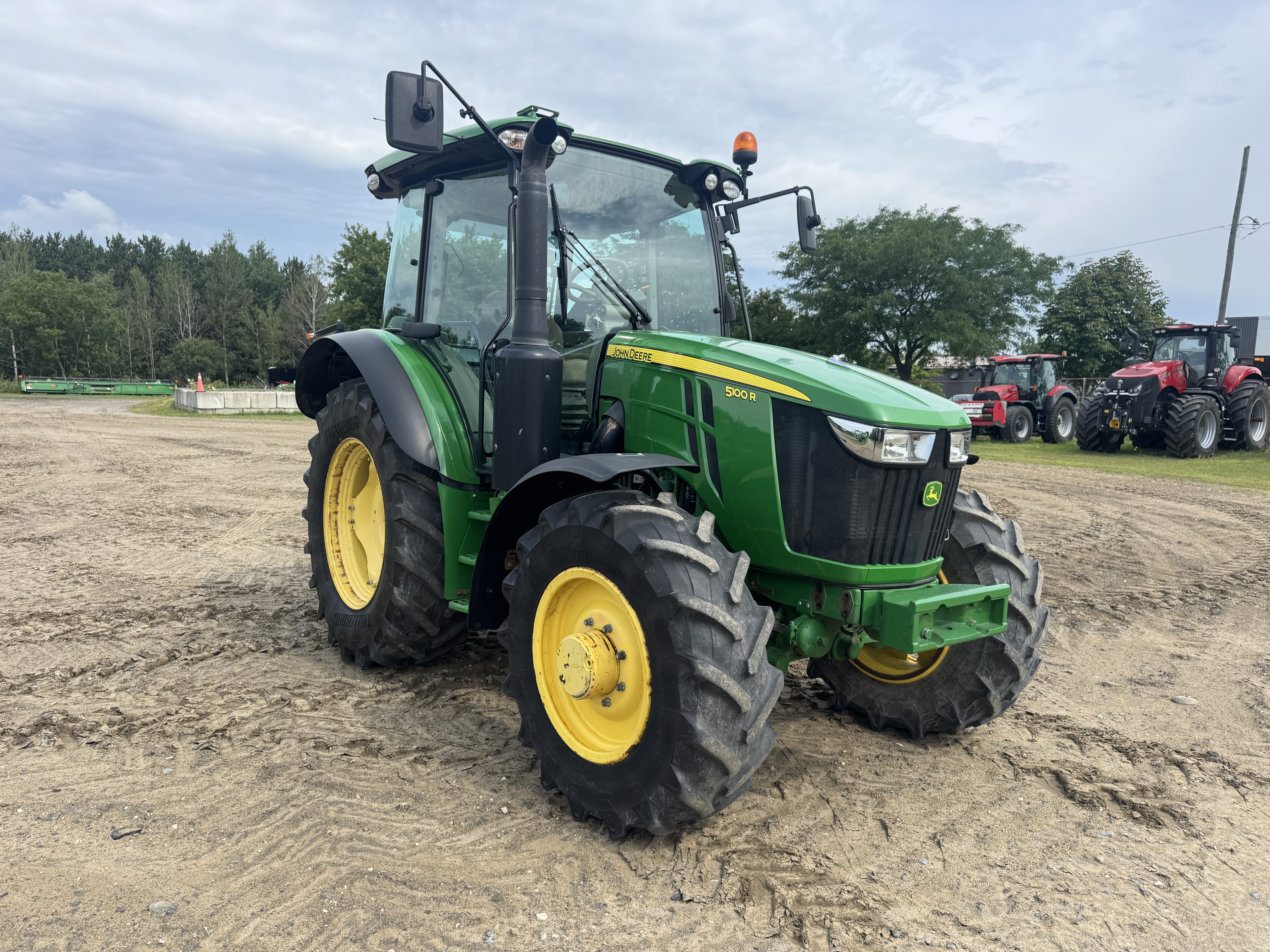 John Deere 5100R