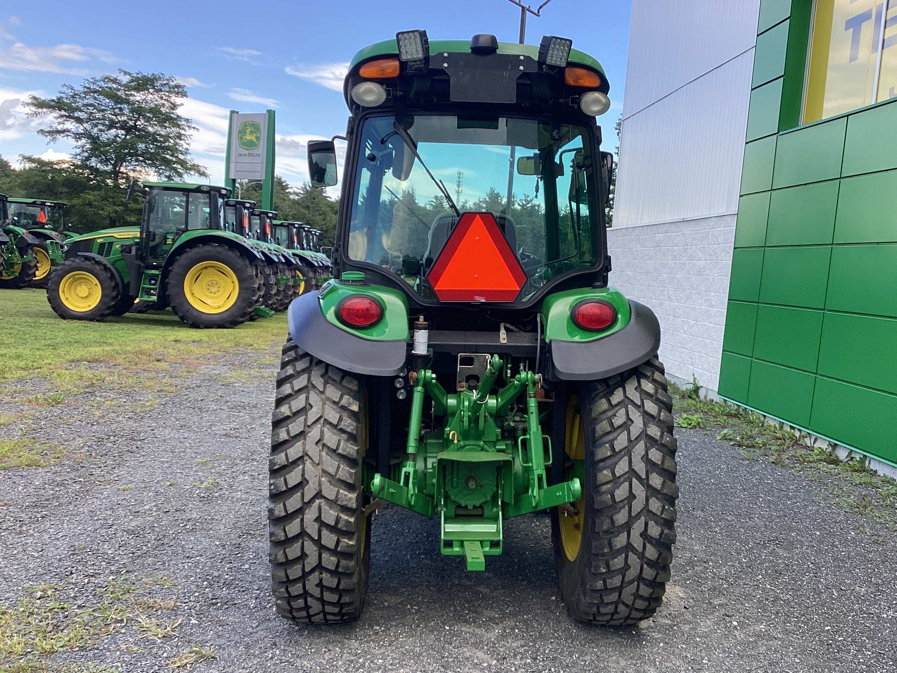 John Deere 4066R NOKIAN LOADER