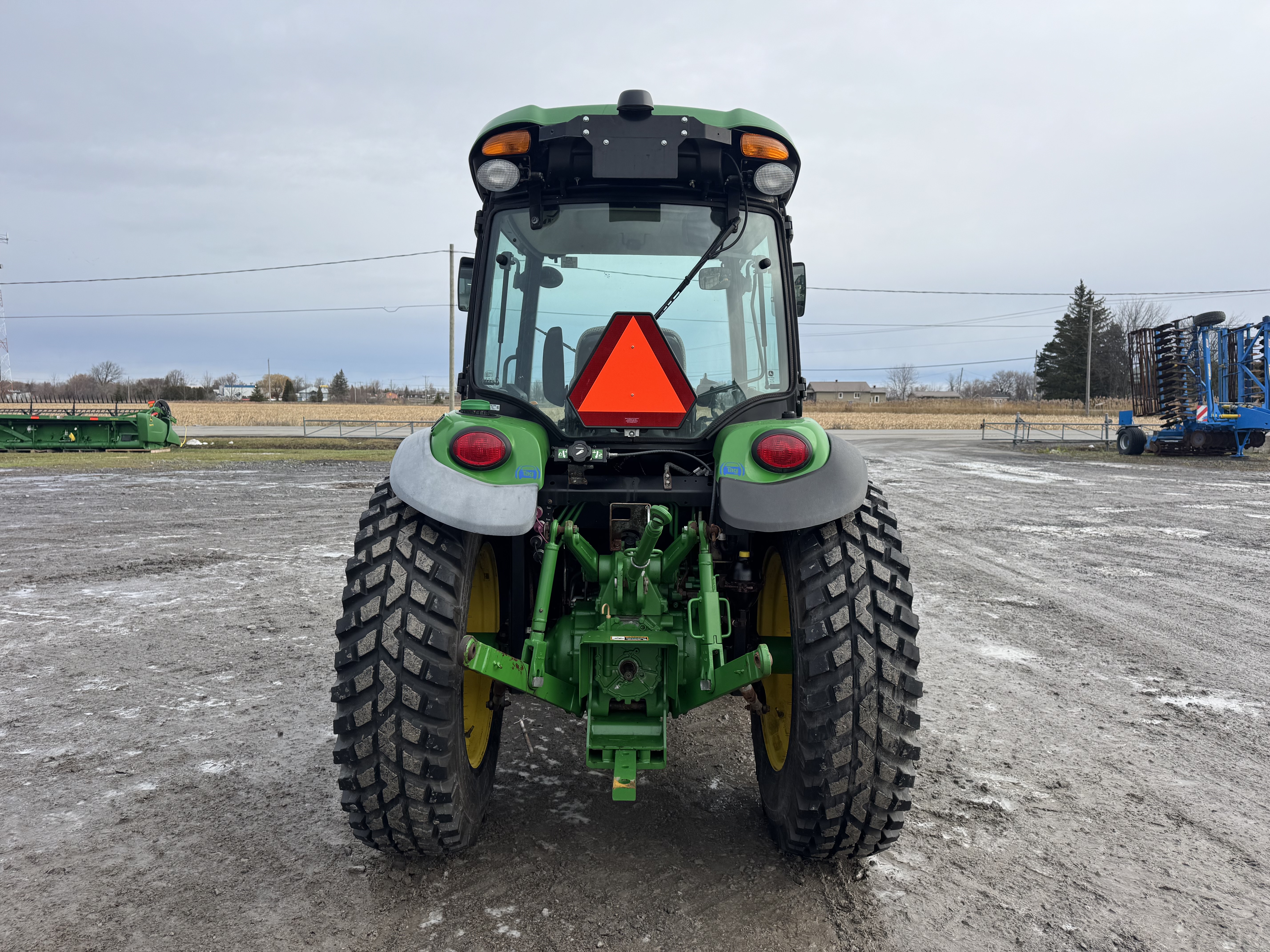 John Deere 4066R NOKIAN GRATTE