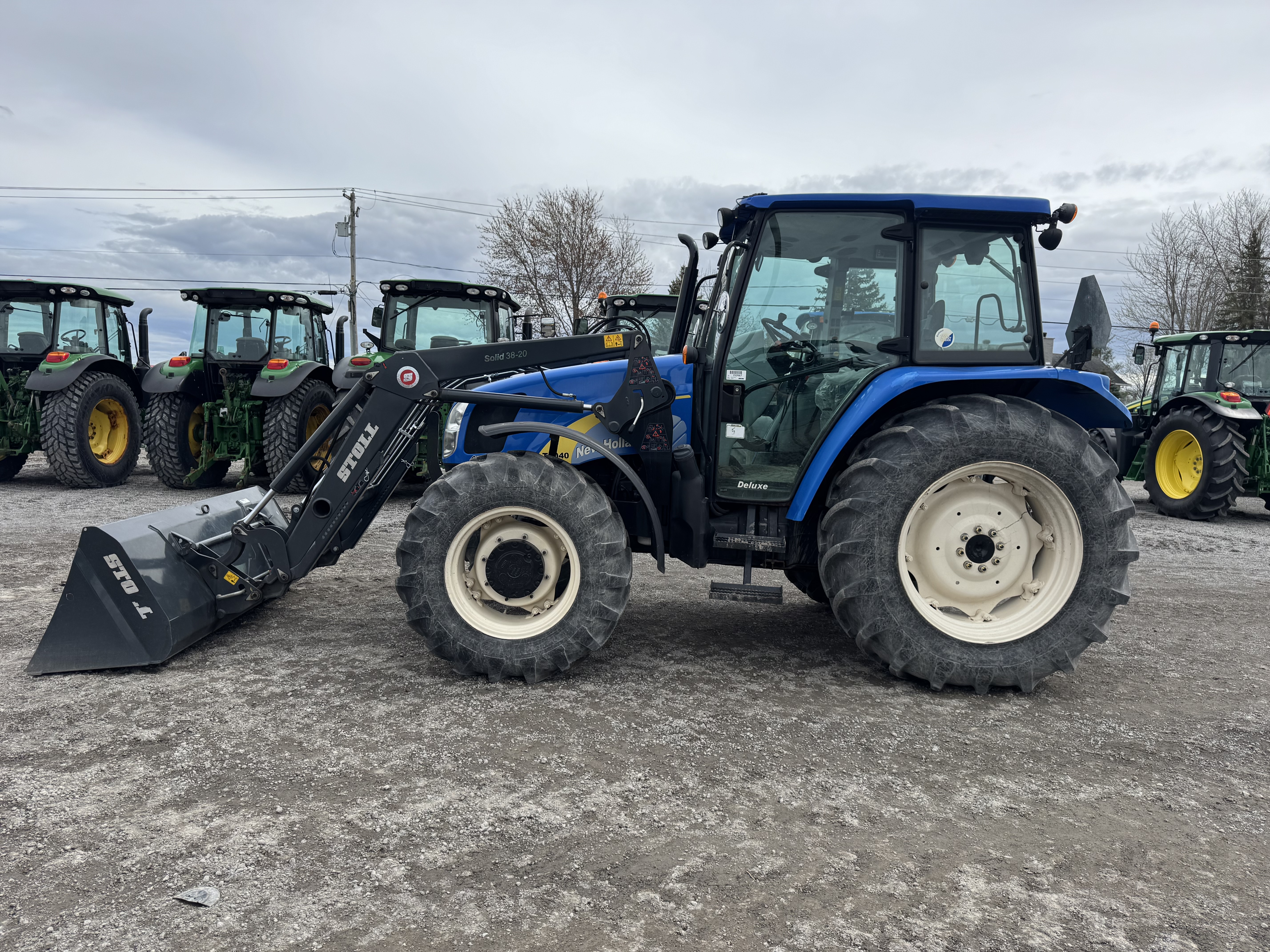 New Holland T5040  