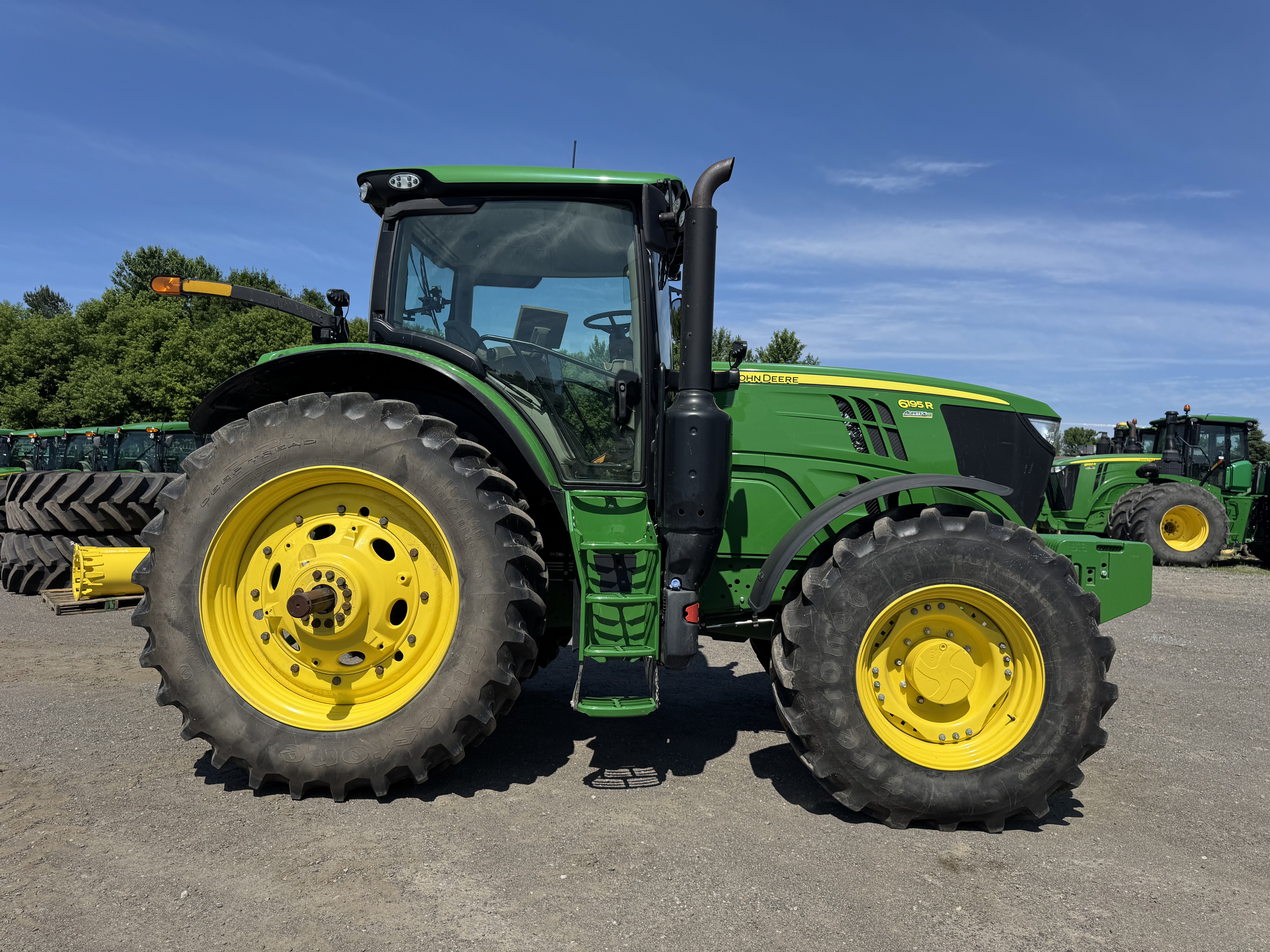 John Deere 6195R 