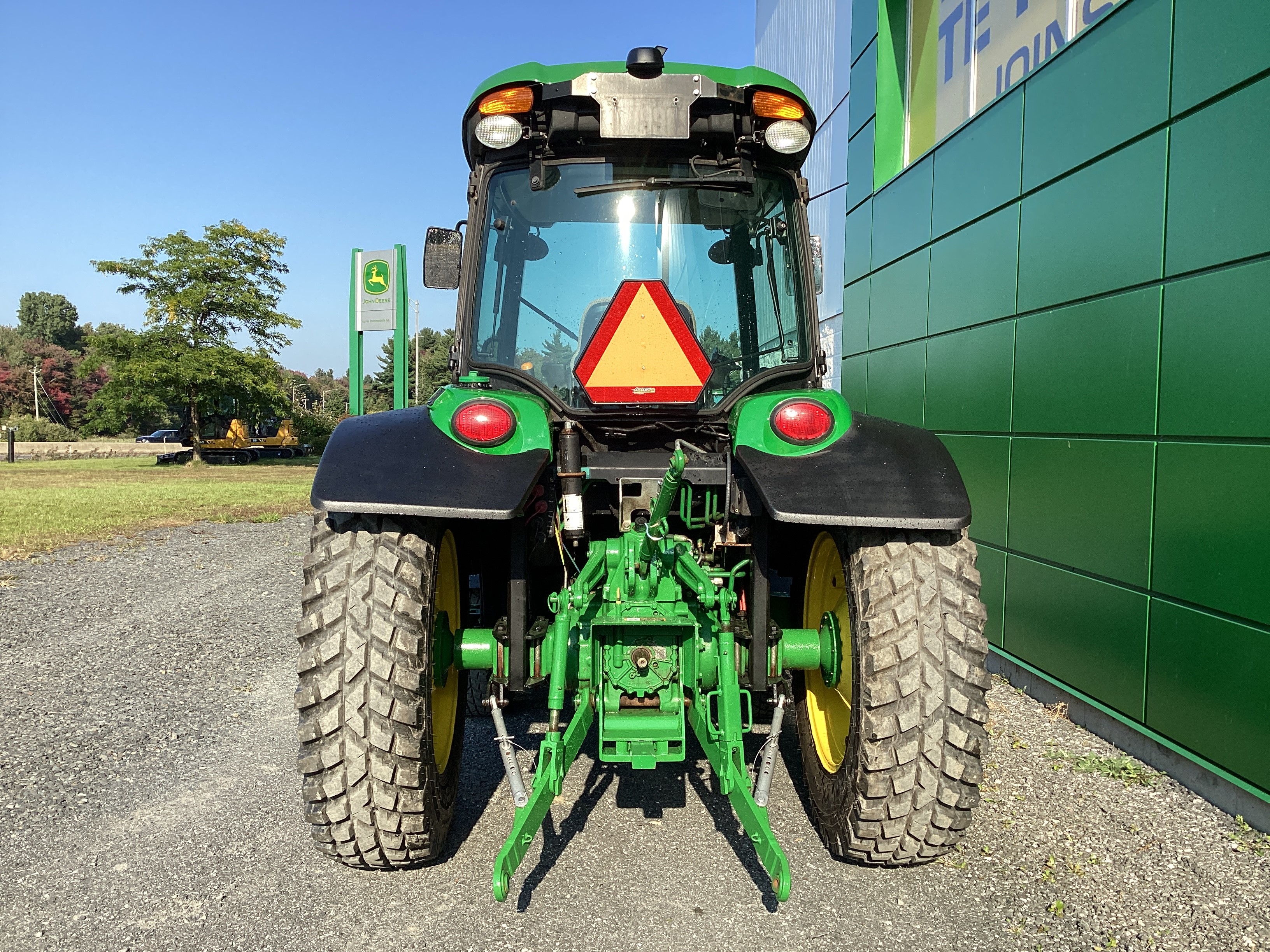 John Deere 4066R GRATTE NOKIAN 