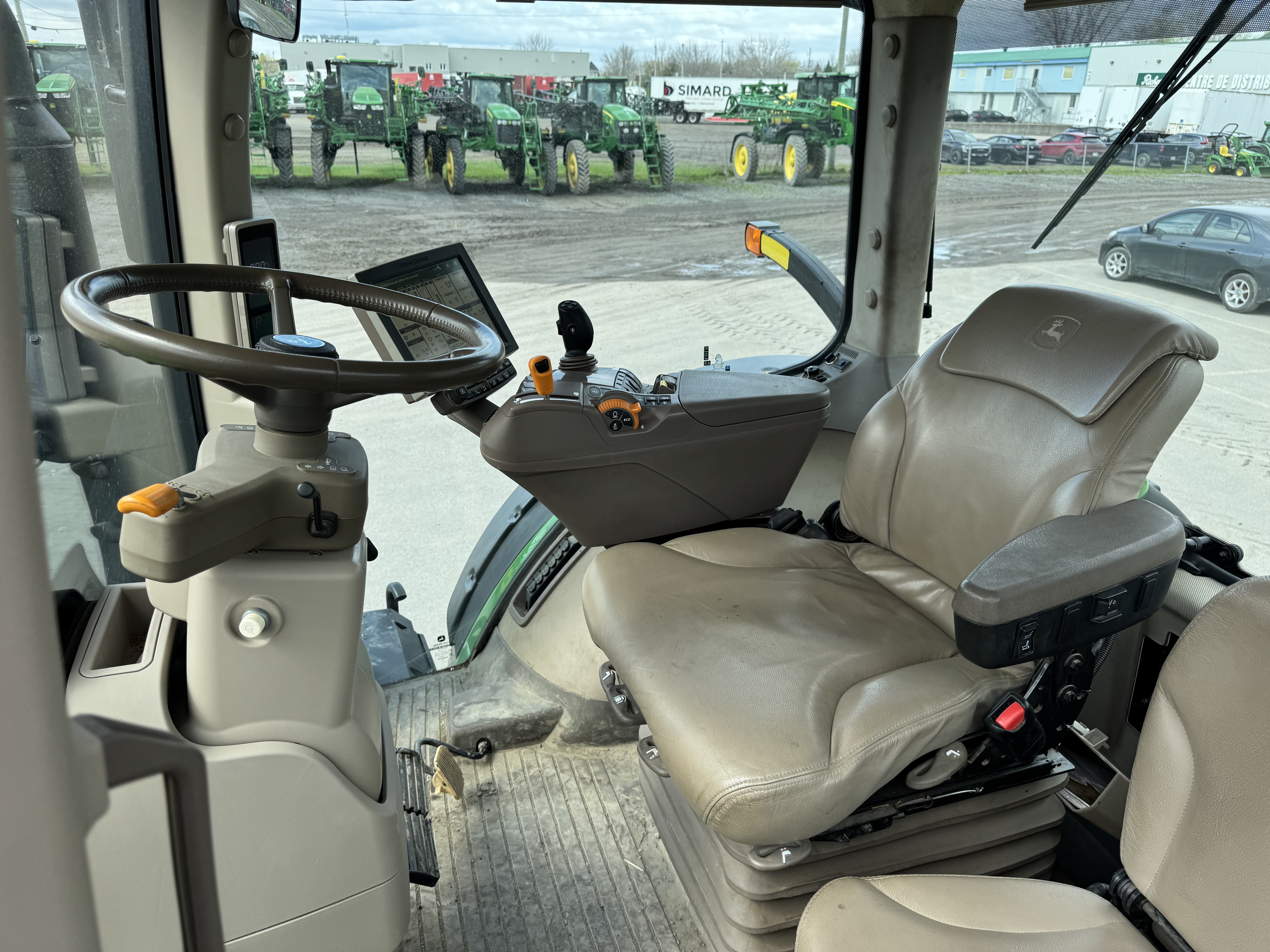 John Deere 8245R 