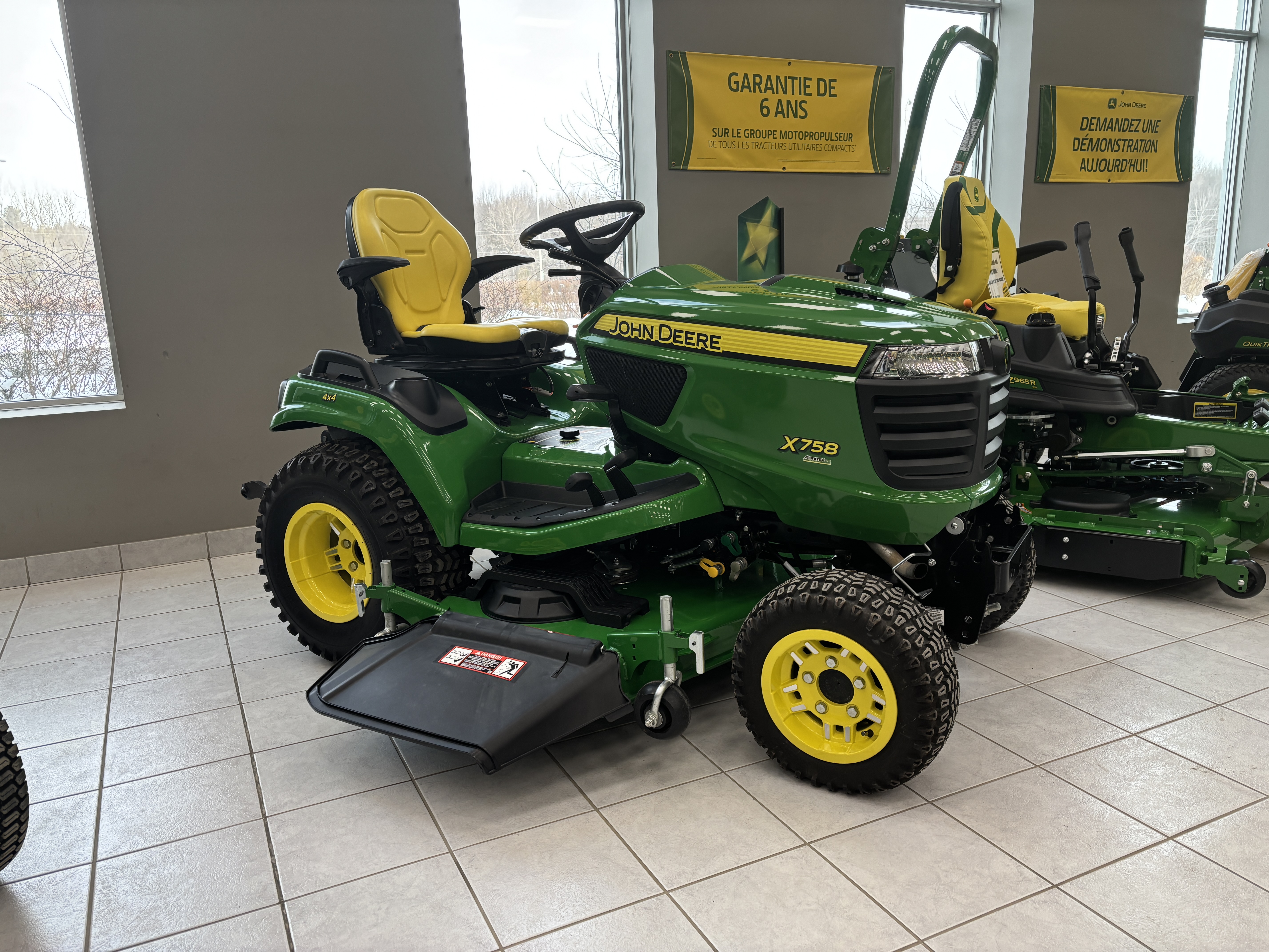 John Deere X758