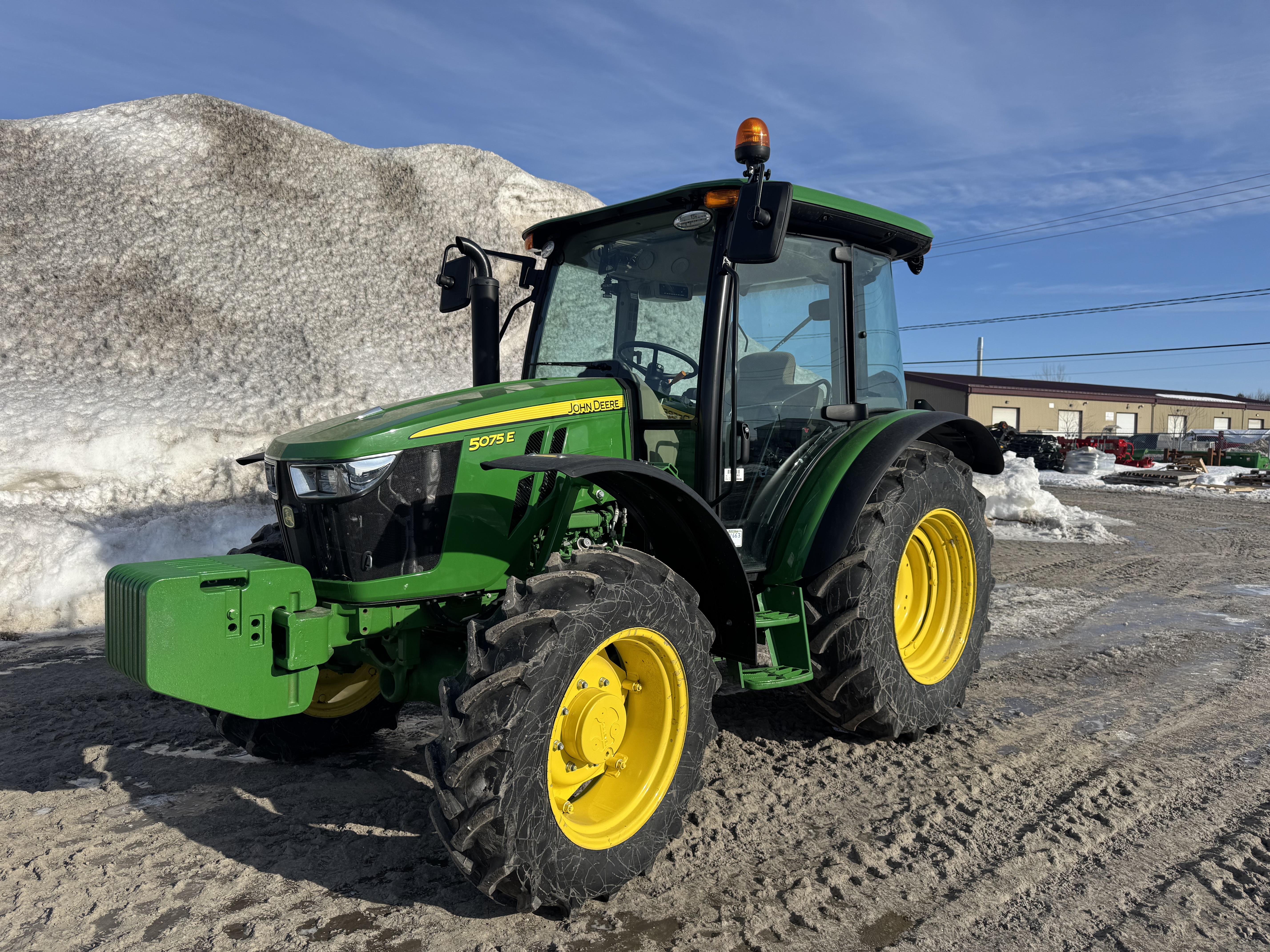 John Deere 5075E