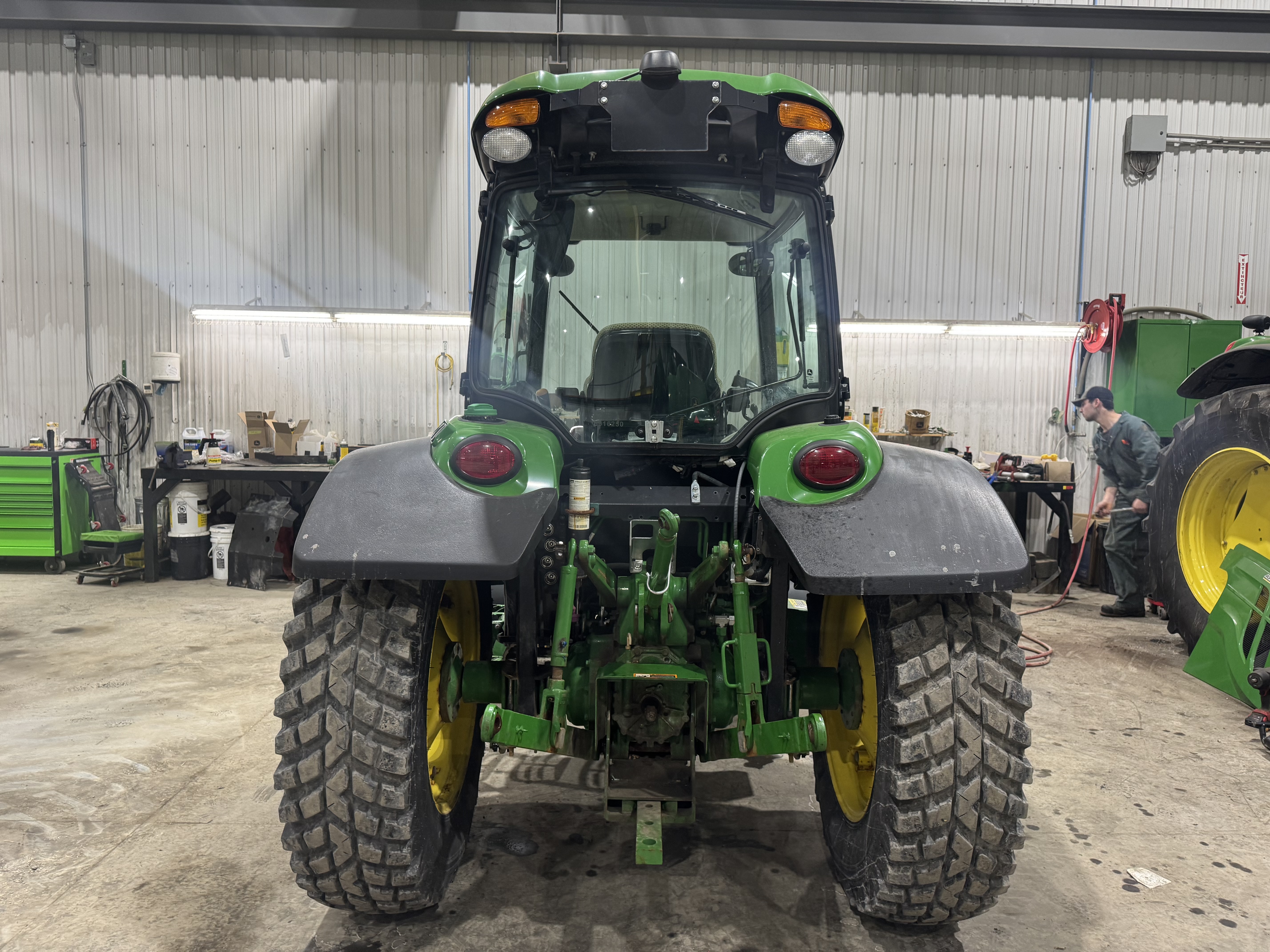 John Deere 4066R NOKIAN 