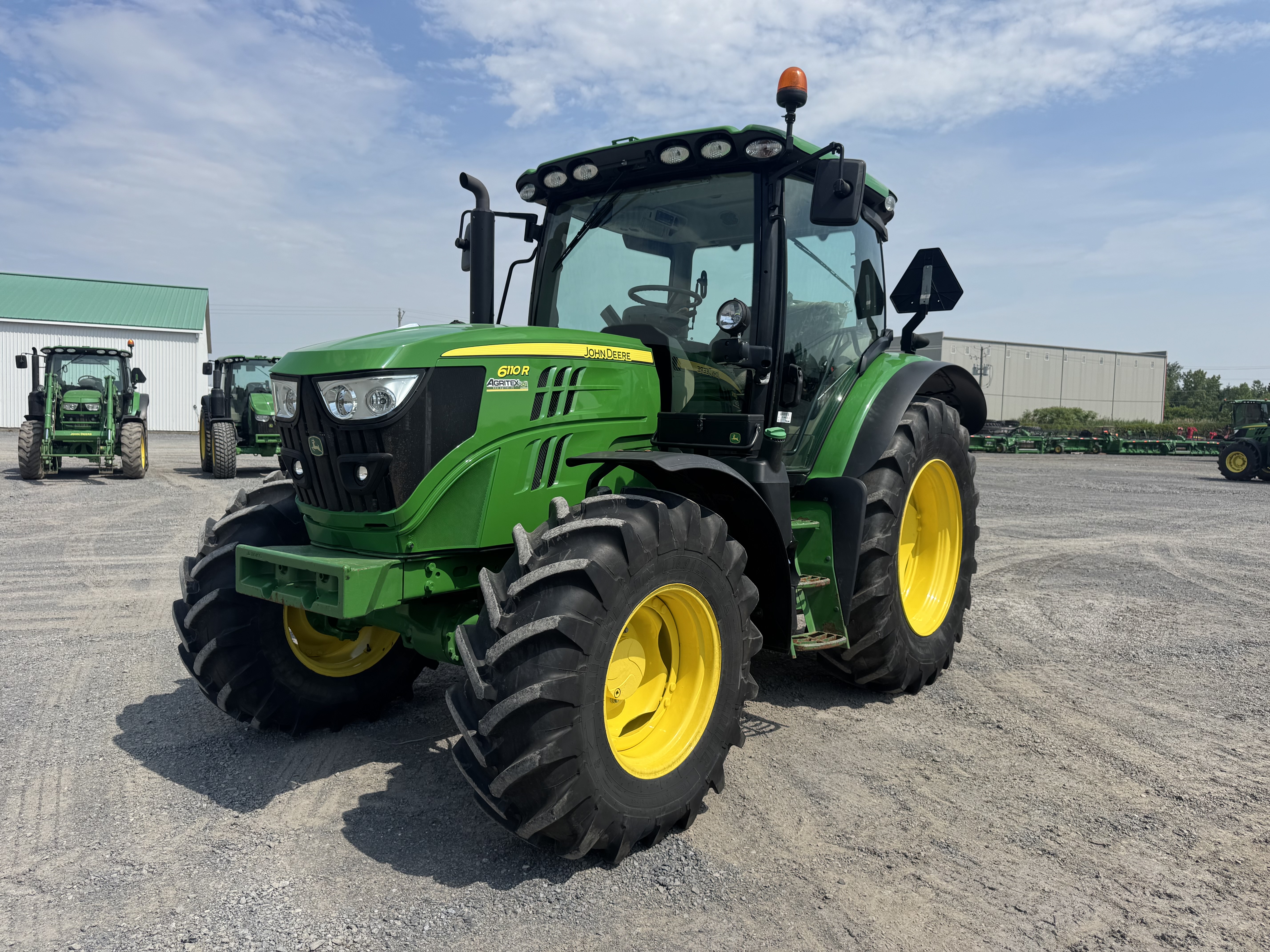 John Deere 6110R