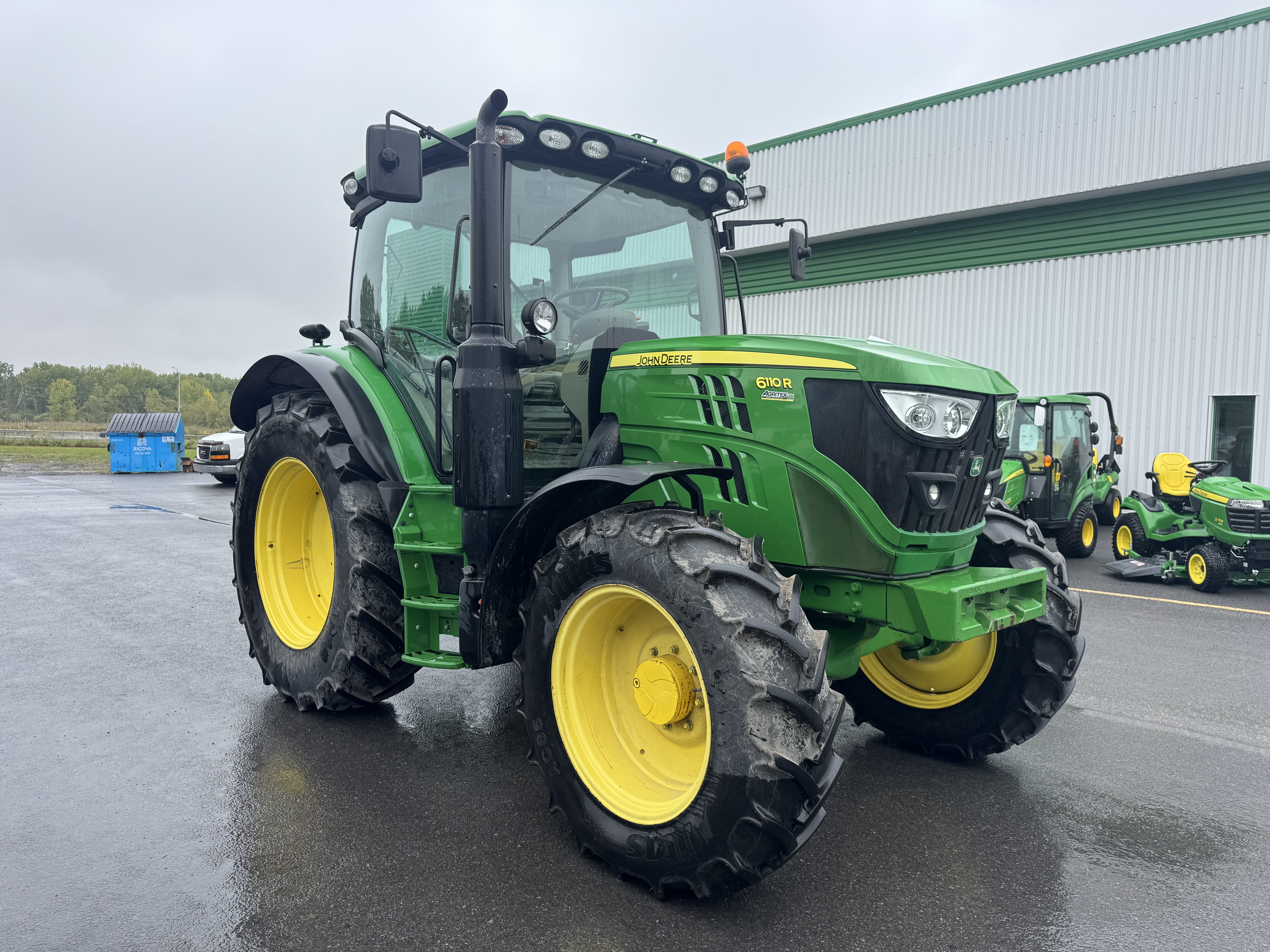 John Deere 6110R