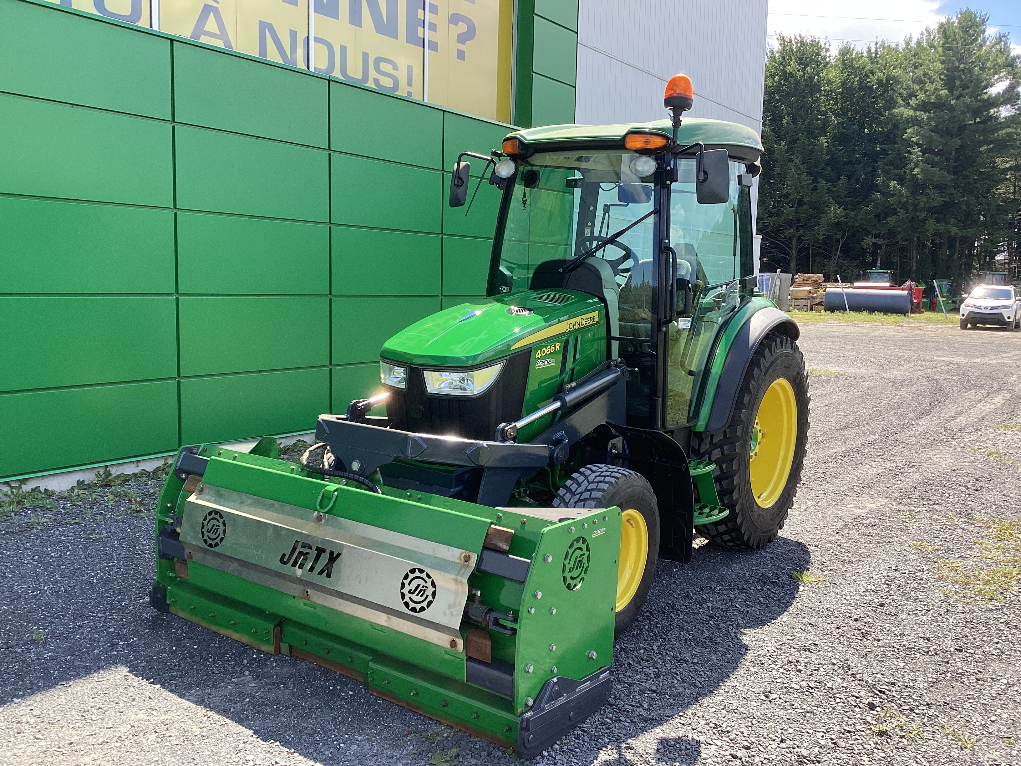 John Deere 4066R NOKIAN JRTX    