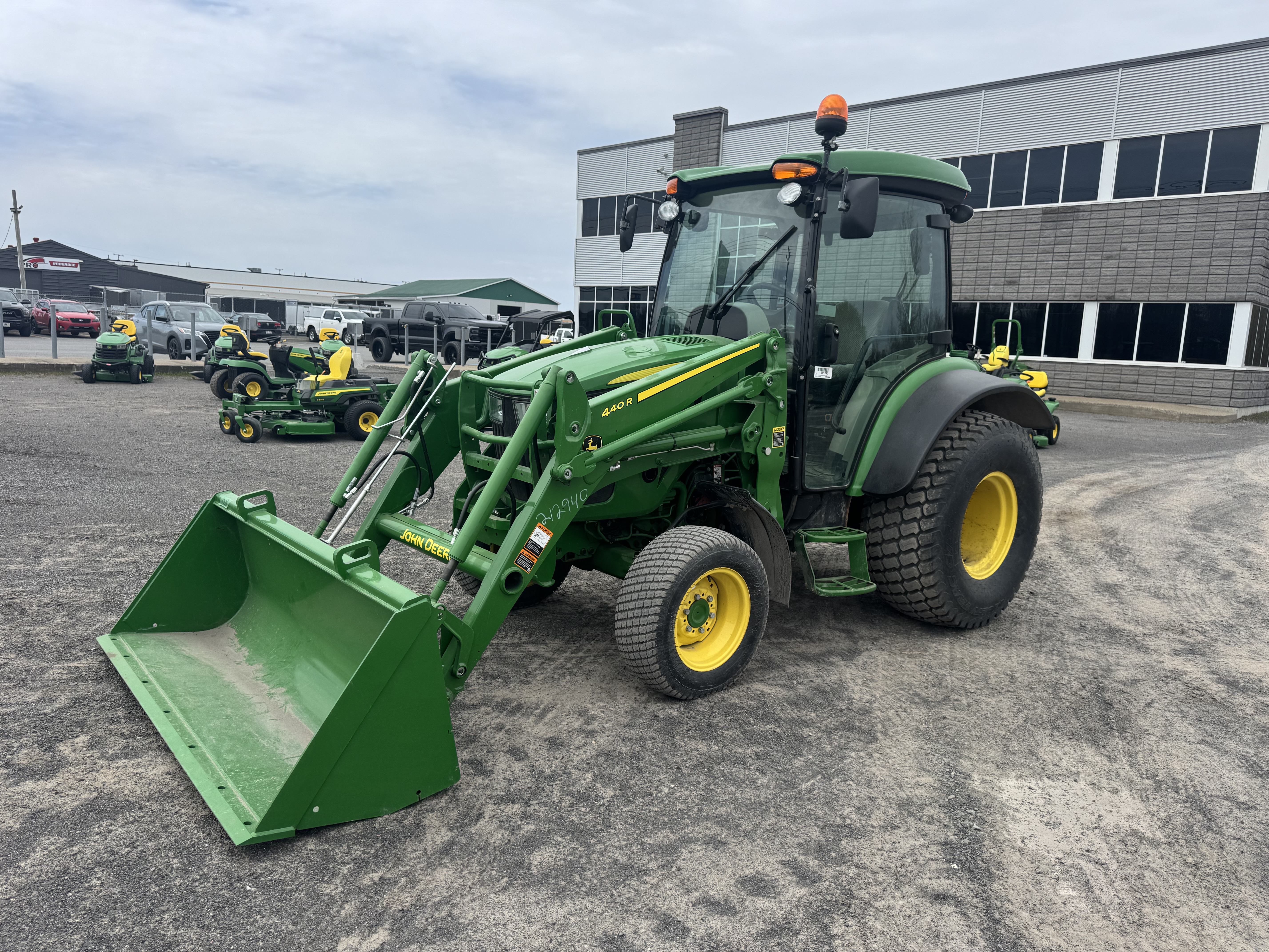 John Deere 4066R  TURF 