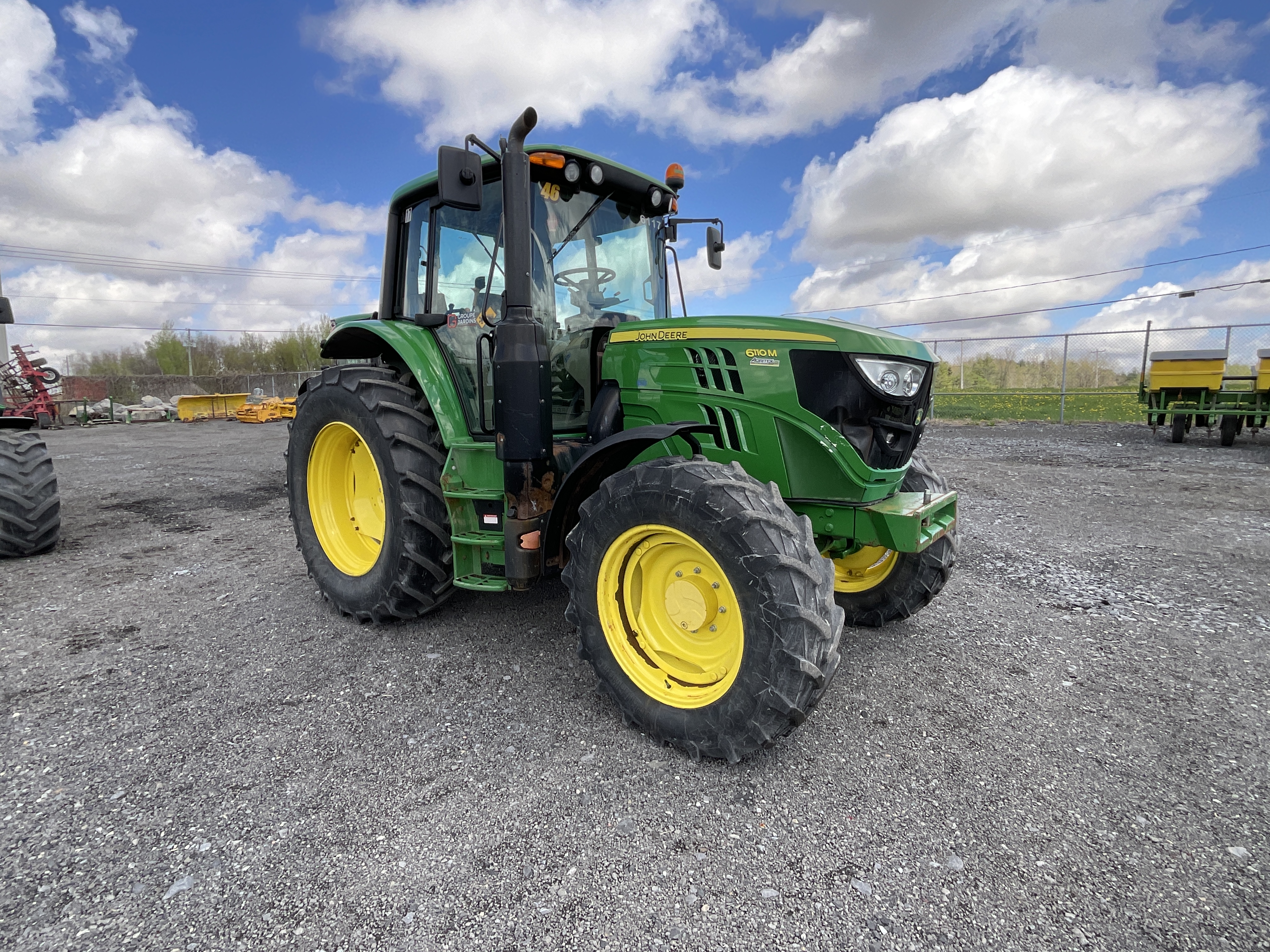 John Deere 6110M