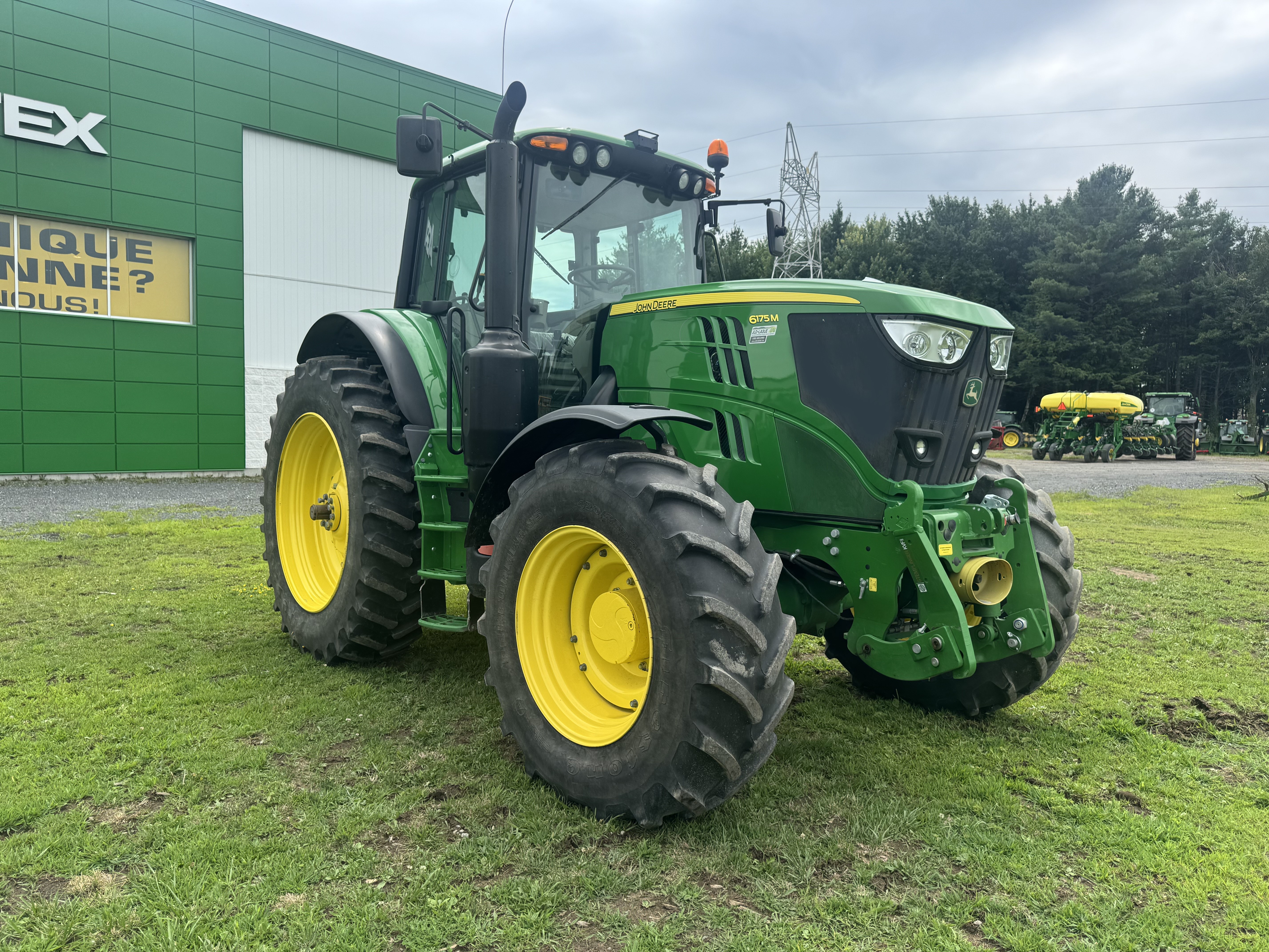 John Deere 6175M FRT HITCH PTO