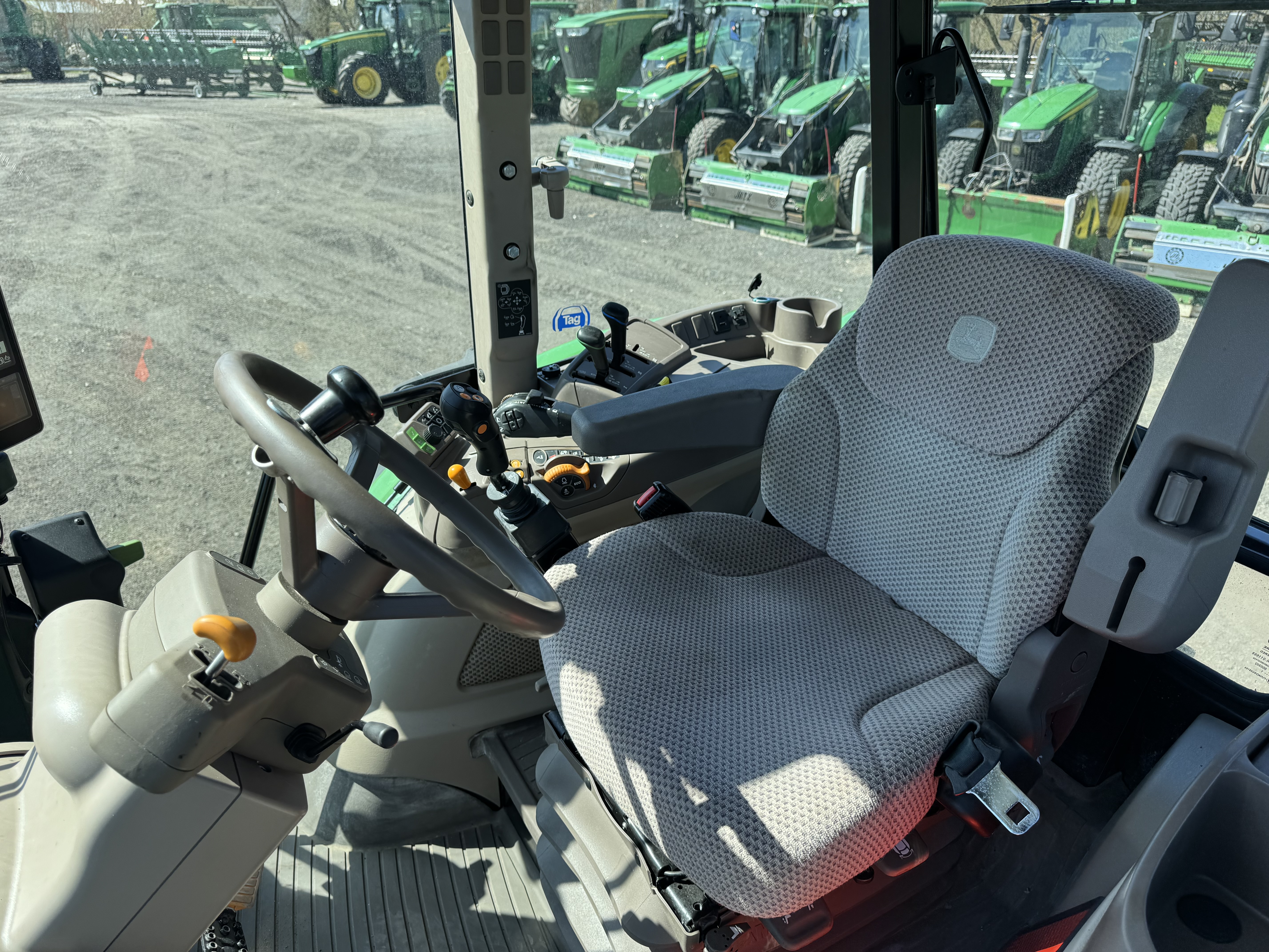 John Deere 5100R NOKIAN JRTX-XP