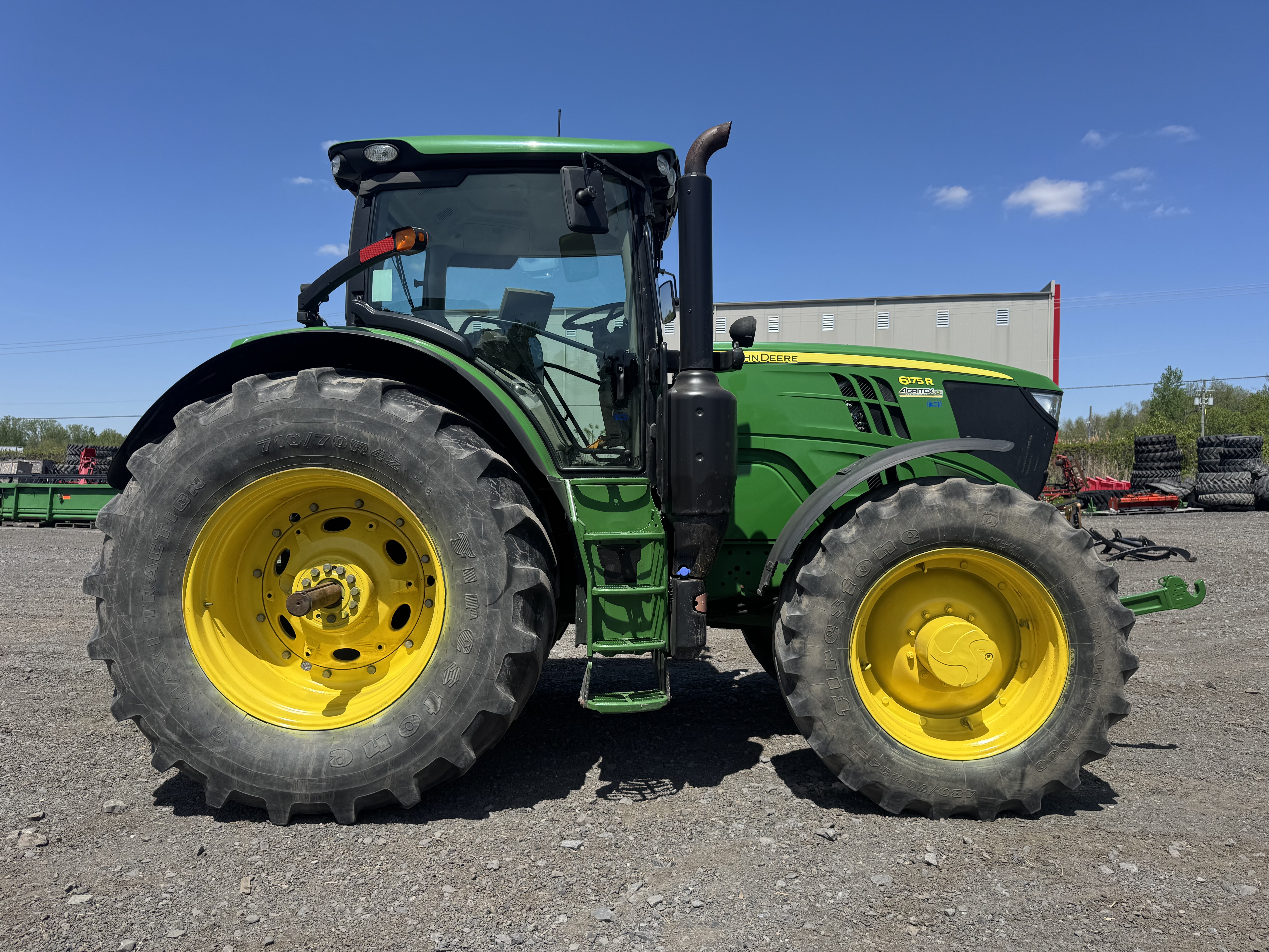 John Deere 6175R  FRT HITCH