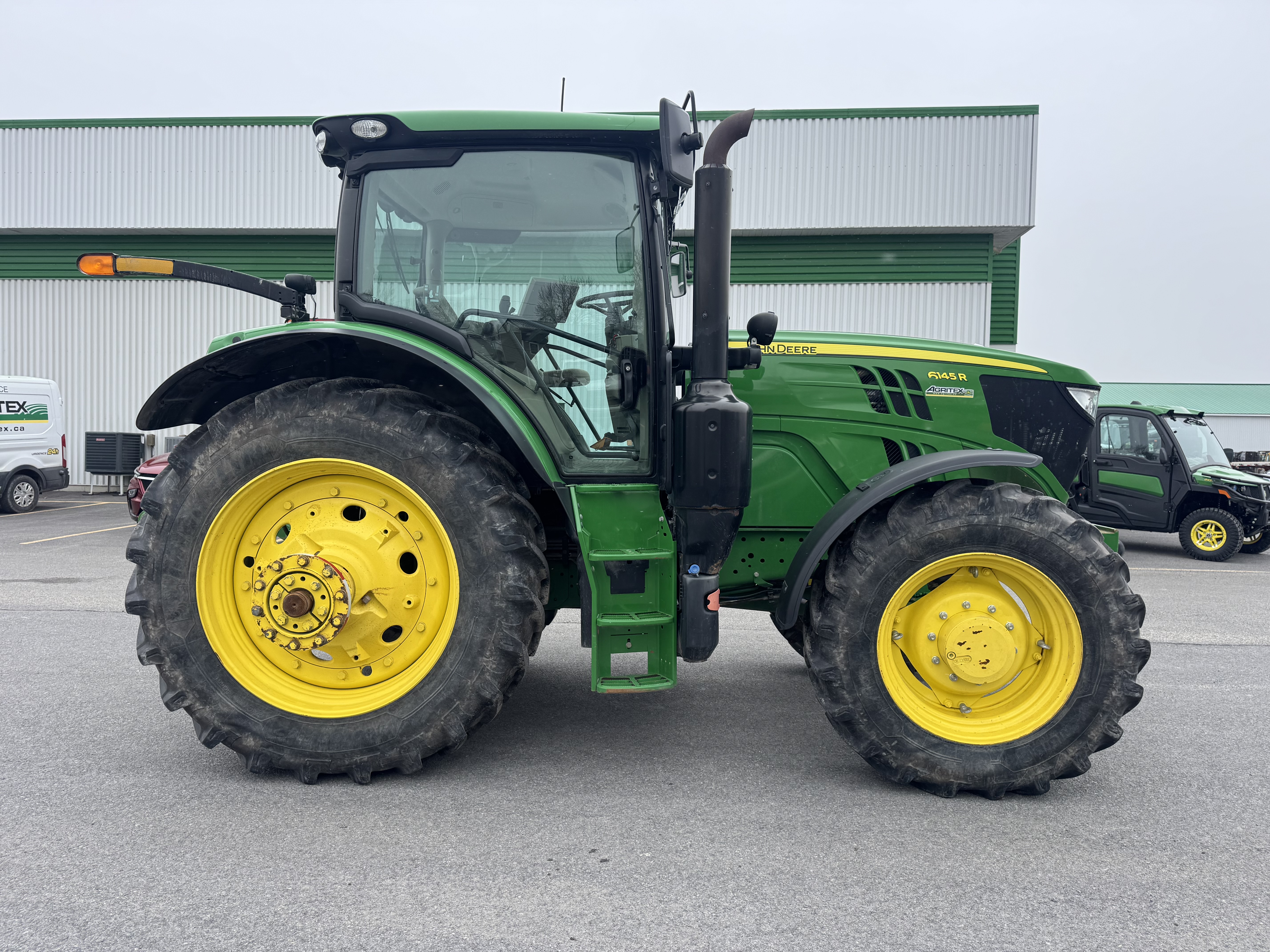 John Deere 6145R