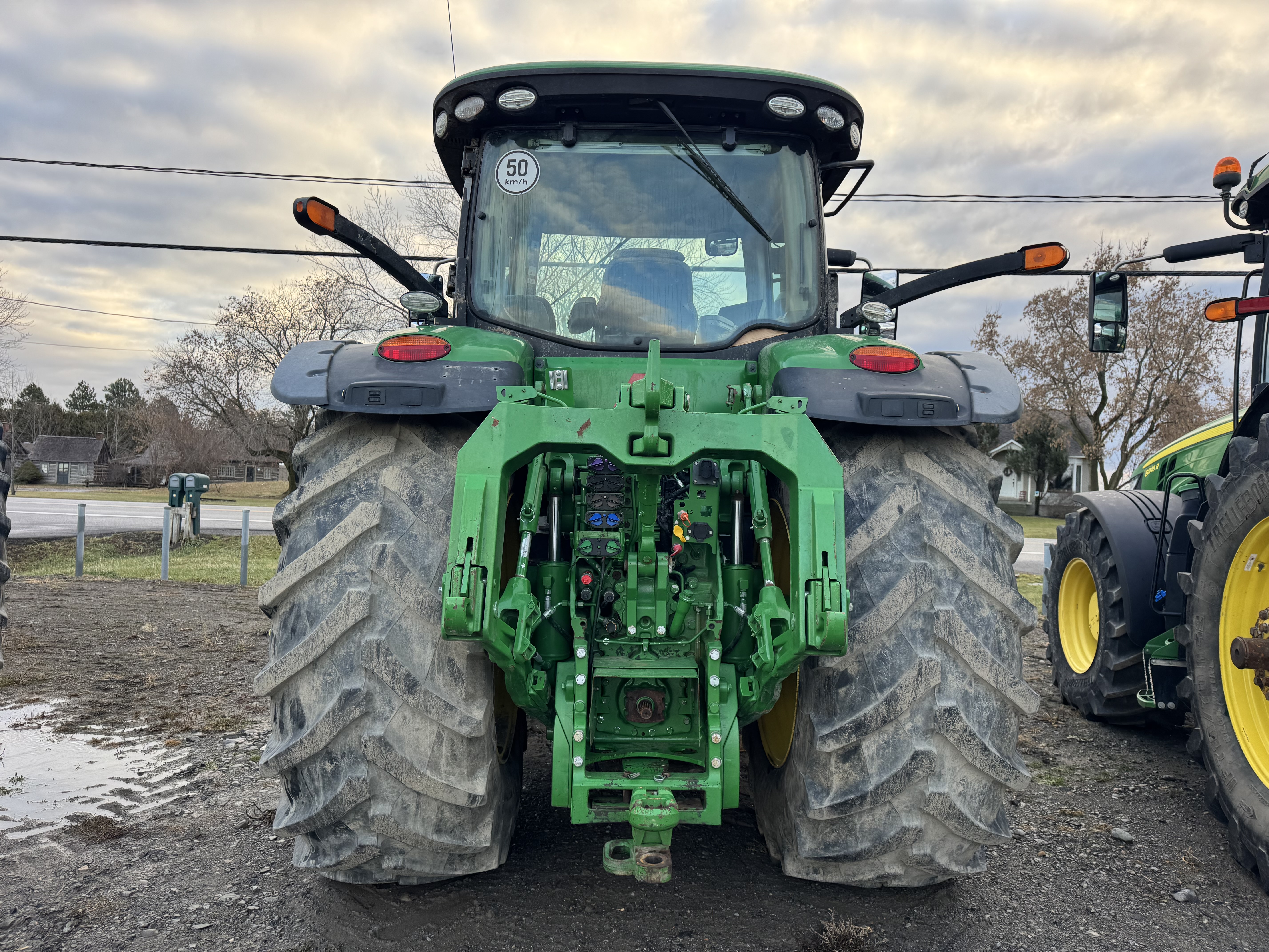 John Deere 8345R  