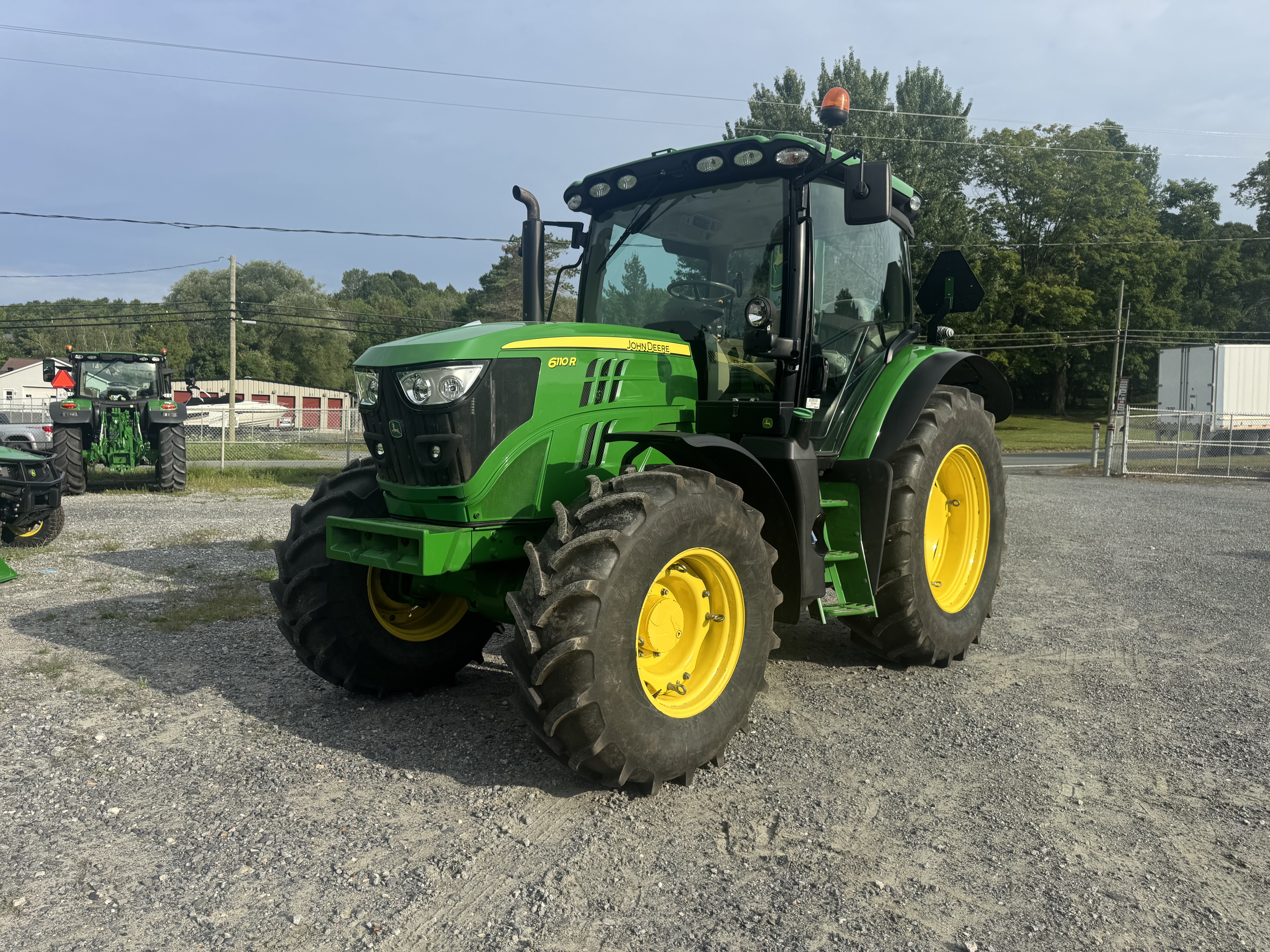 John Deere 6110R