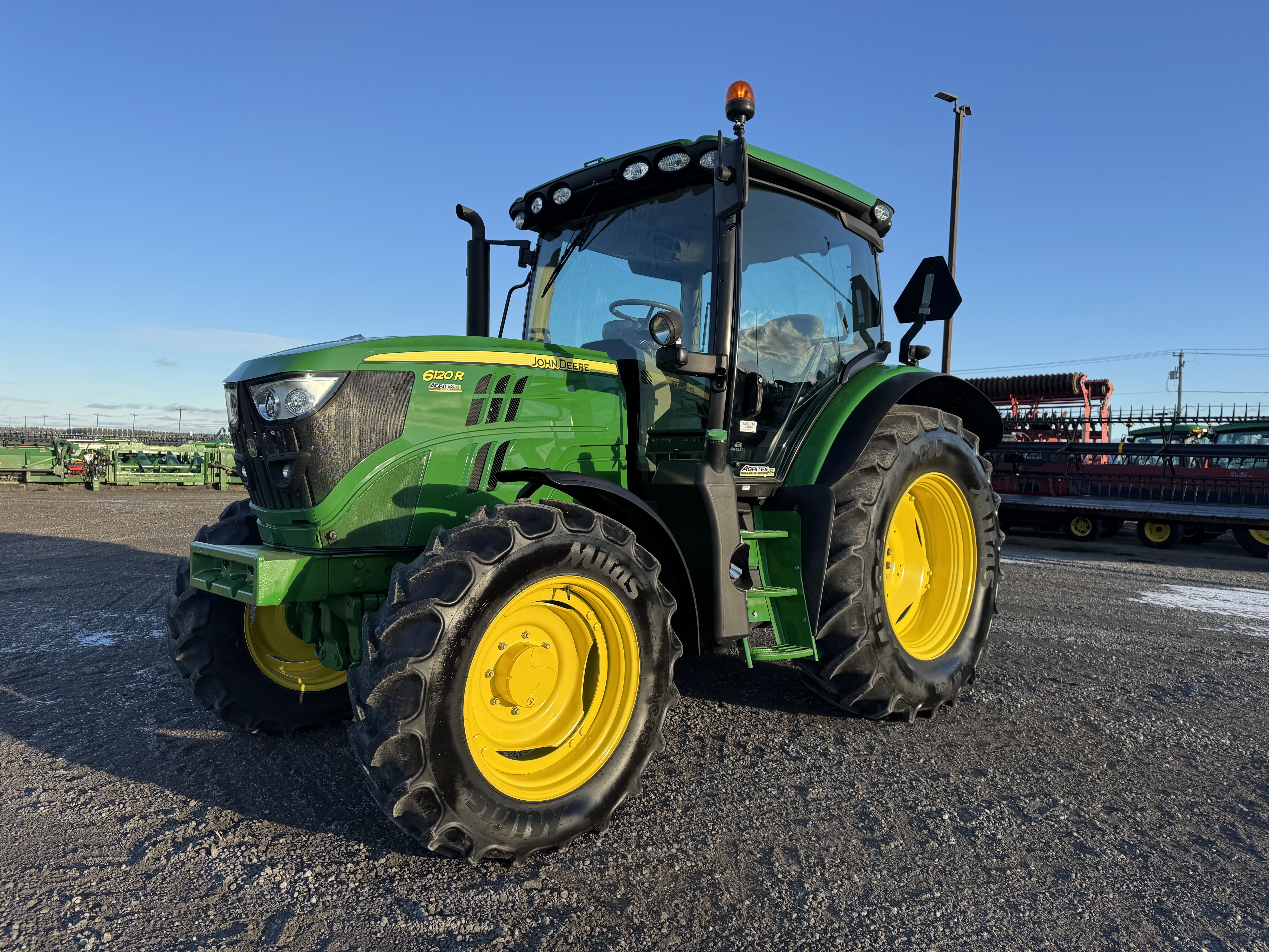 John Deere 6120R