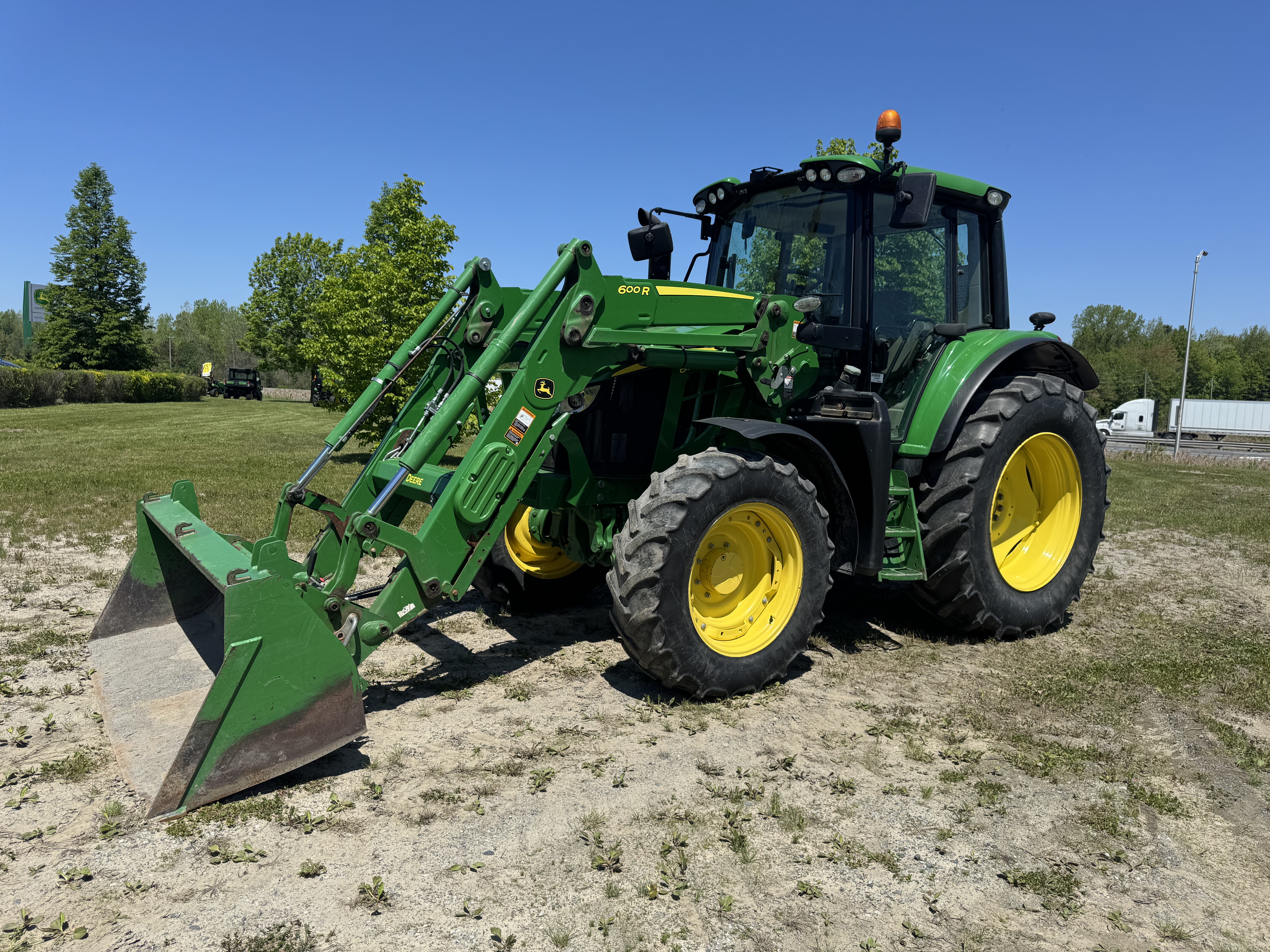 John Deere 6110M 