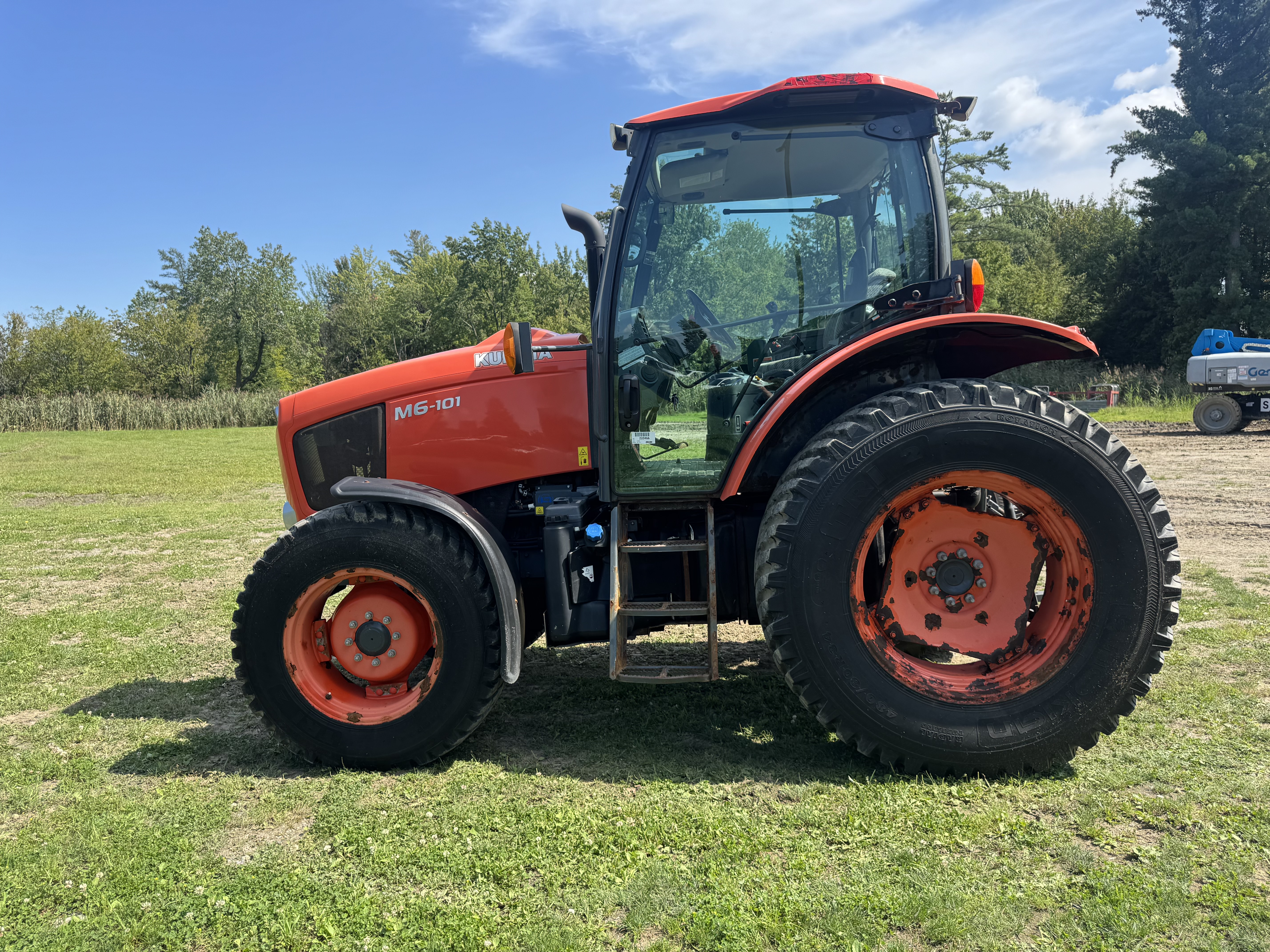Kubota M6-101