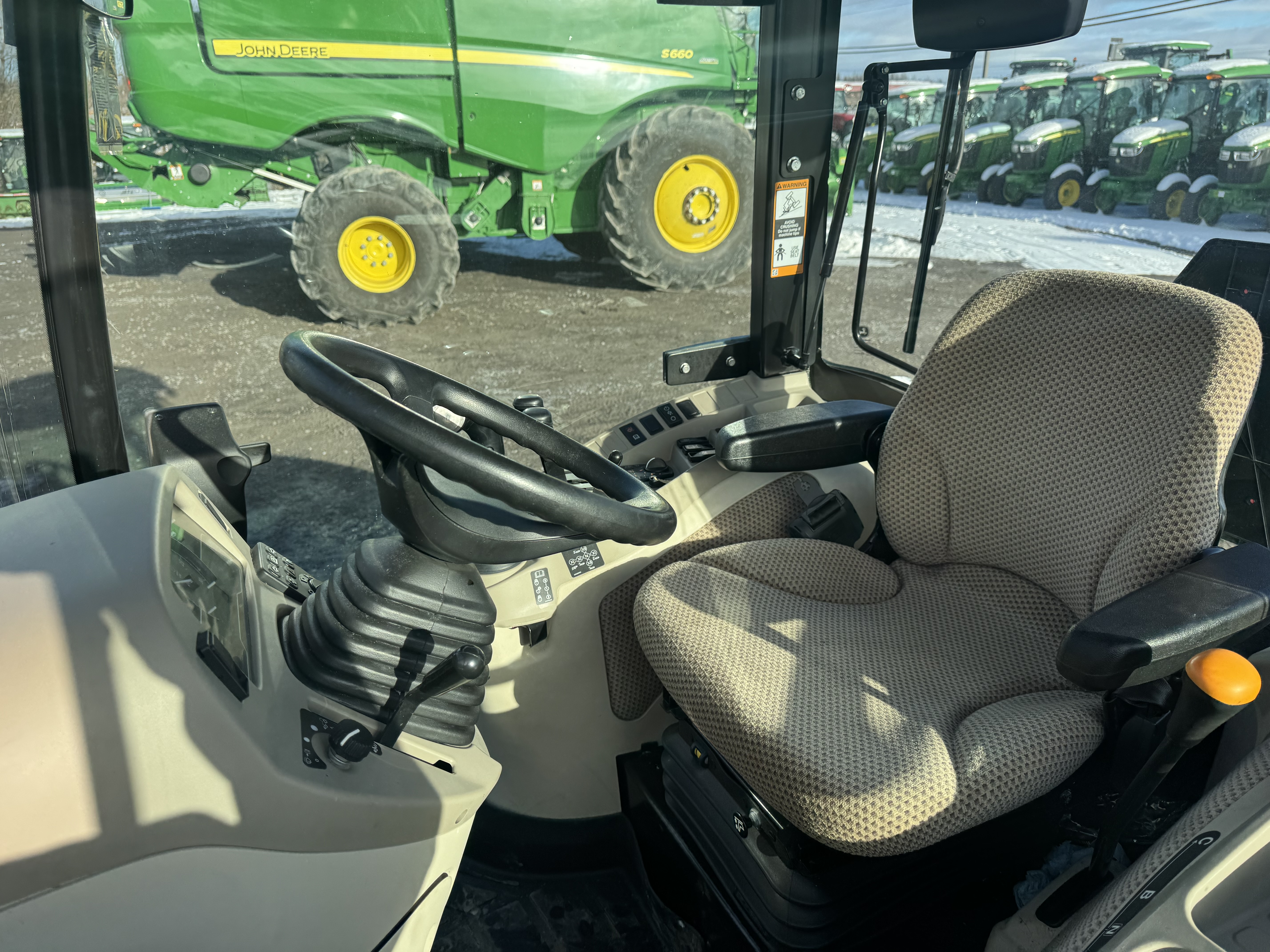 John Deere 4066R TURF GRATTE 