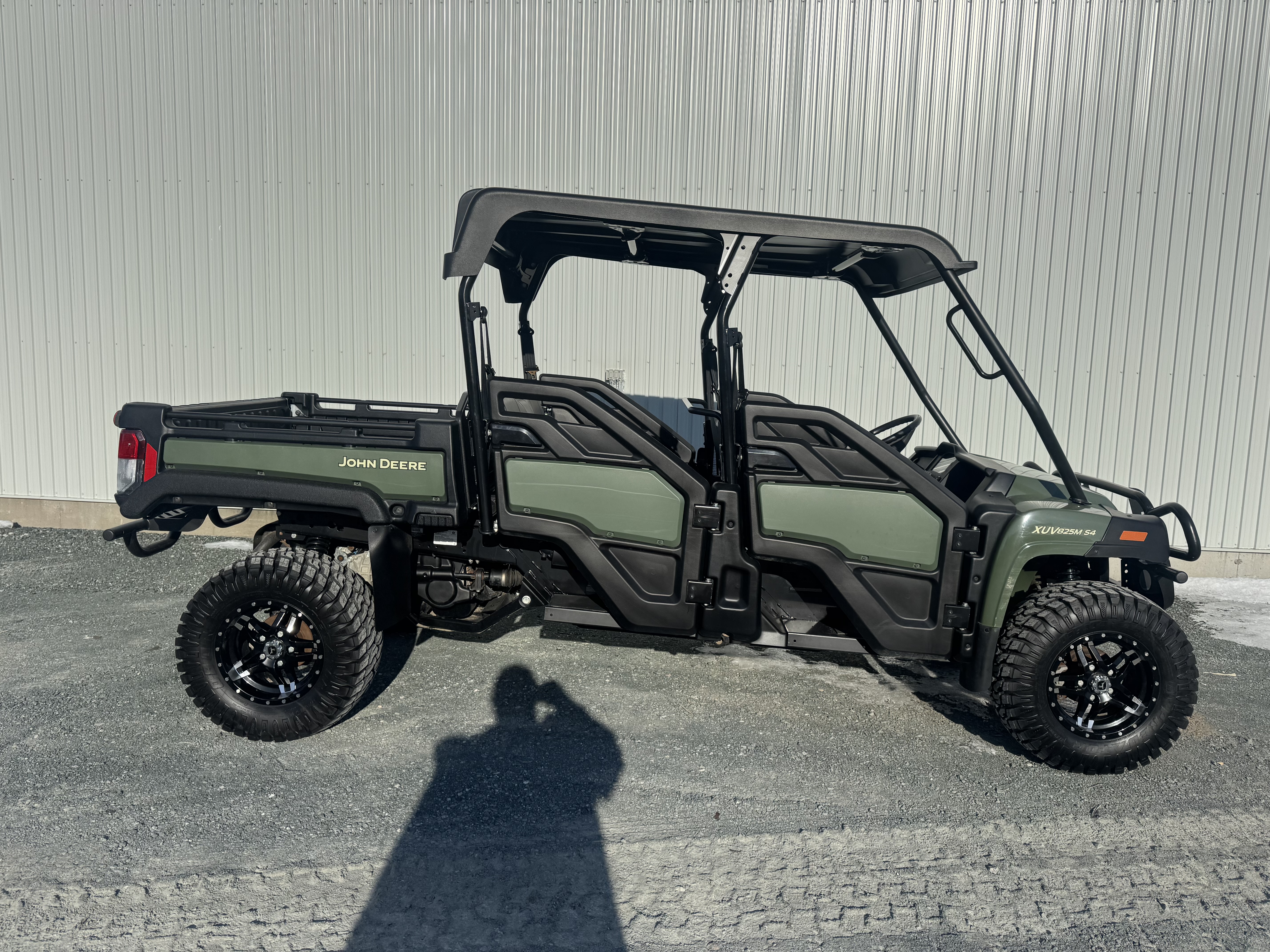 John Deere XUV825M S4 (4 PLACE) 