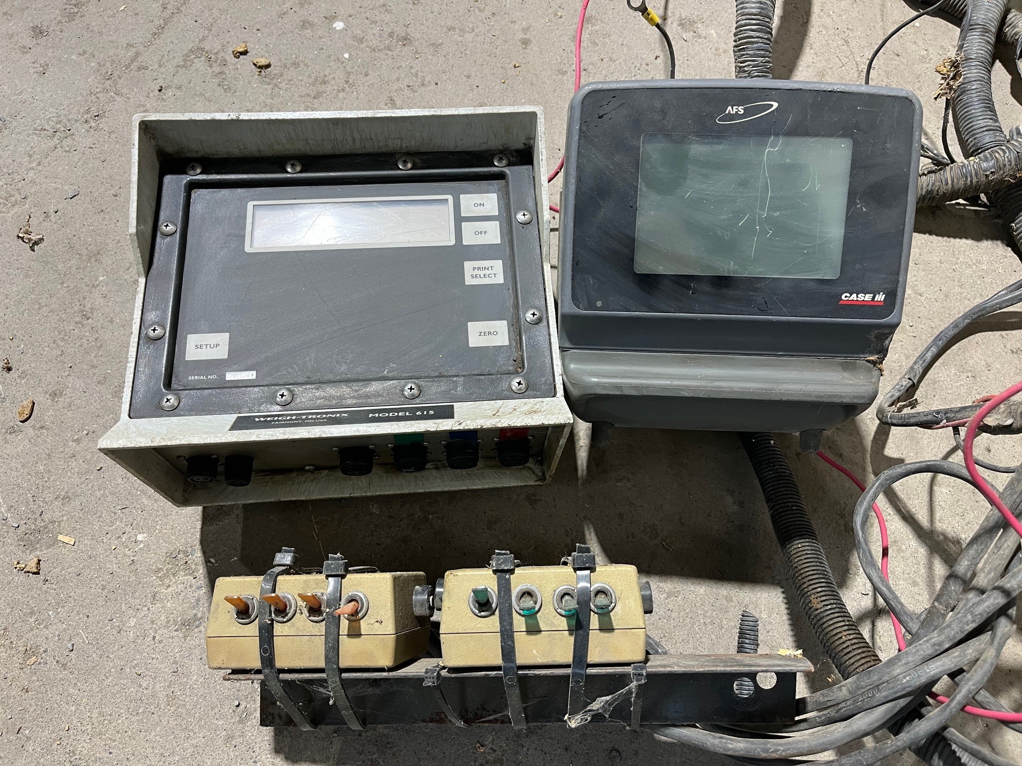 Case/IH 1200 8rg + boite semence aulari