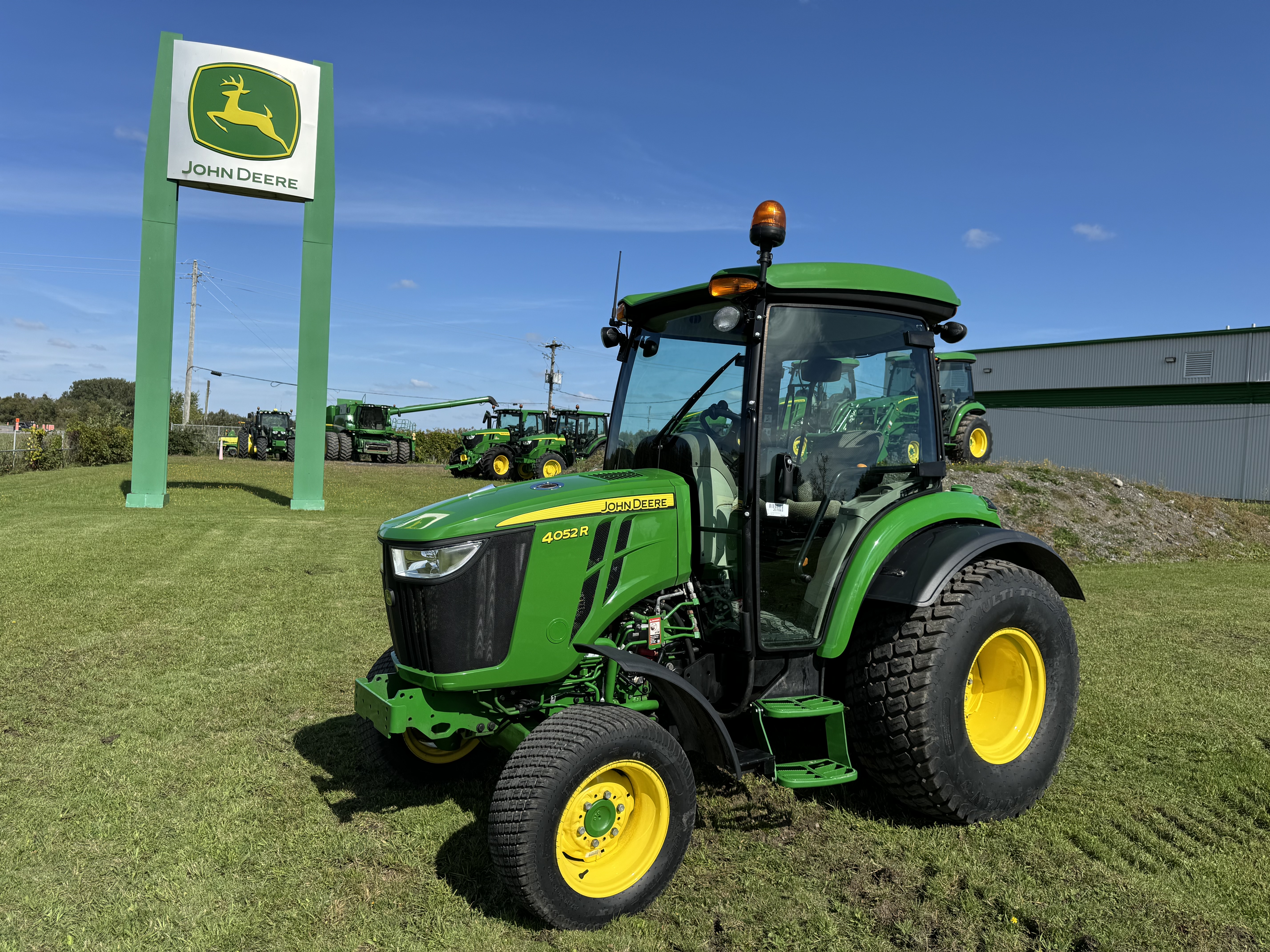 John Deere 4052R TURF    