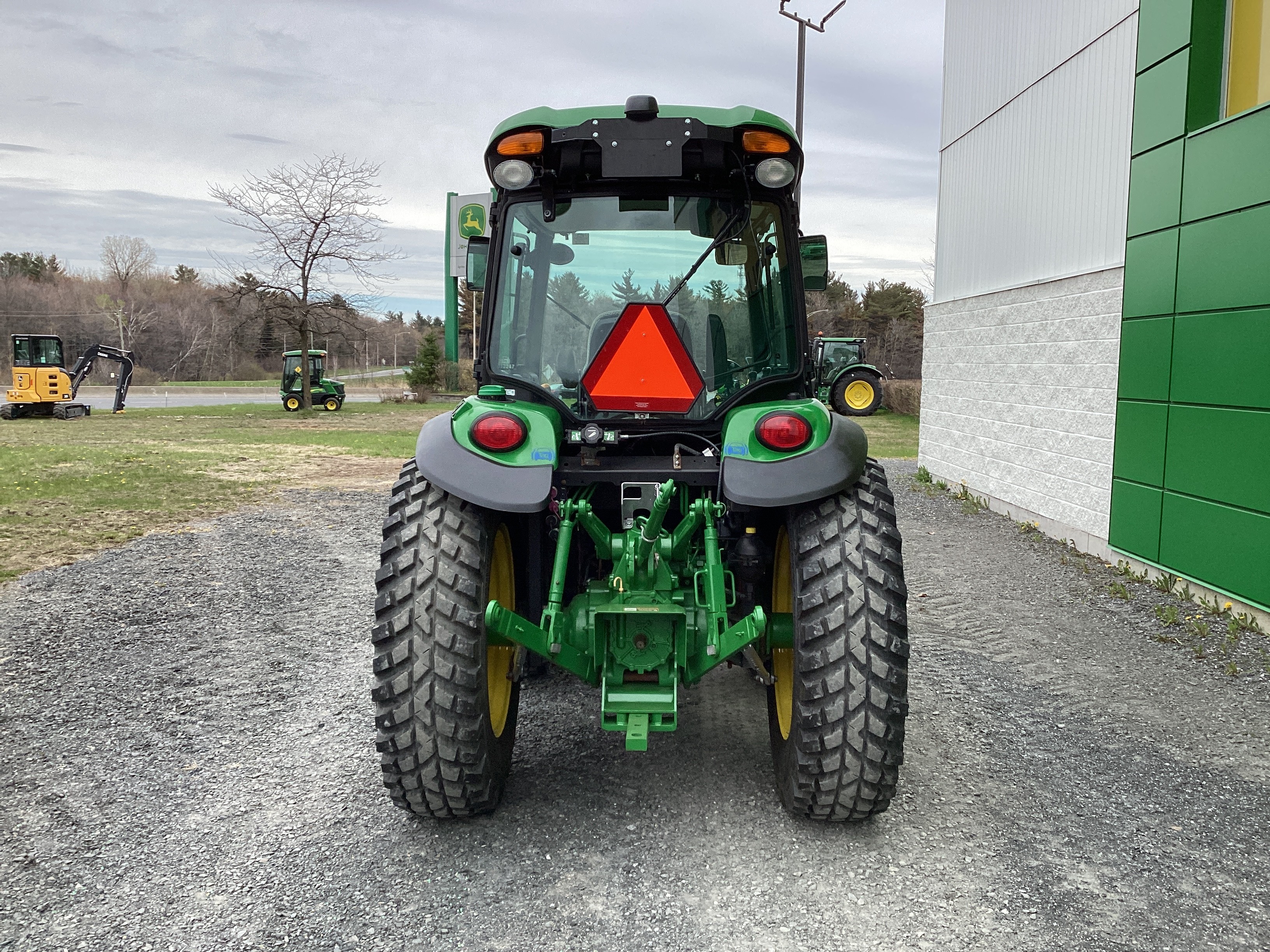 John Deere 4066R NOKIAN GRATTE