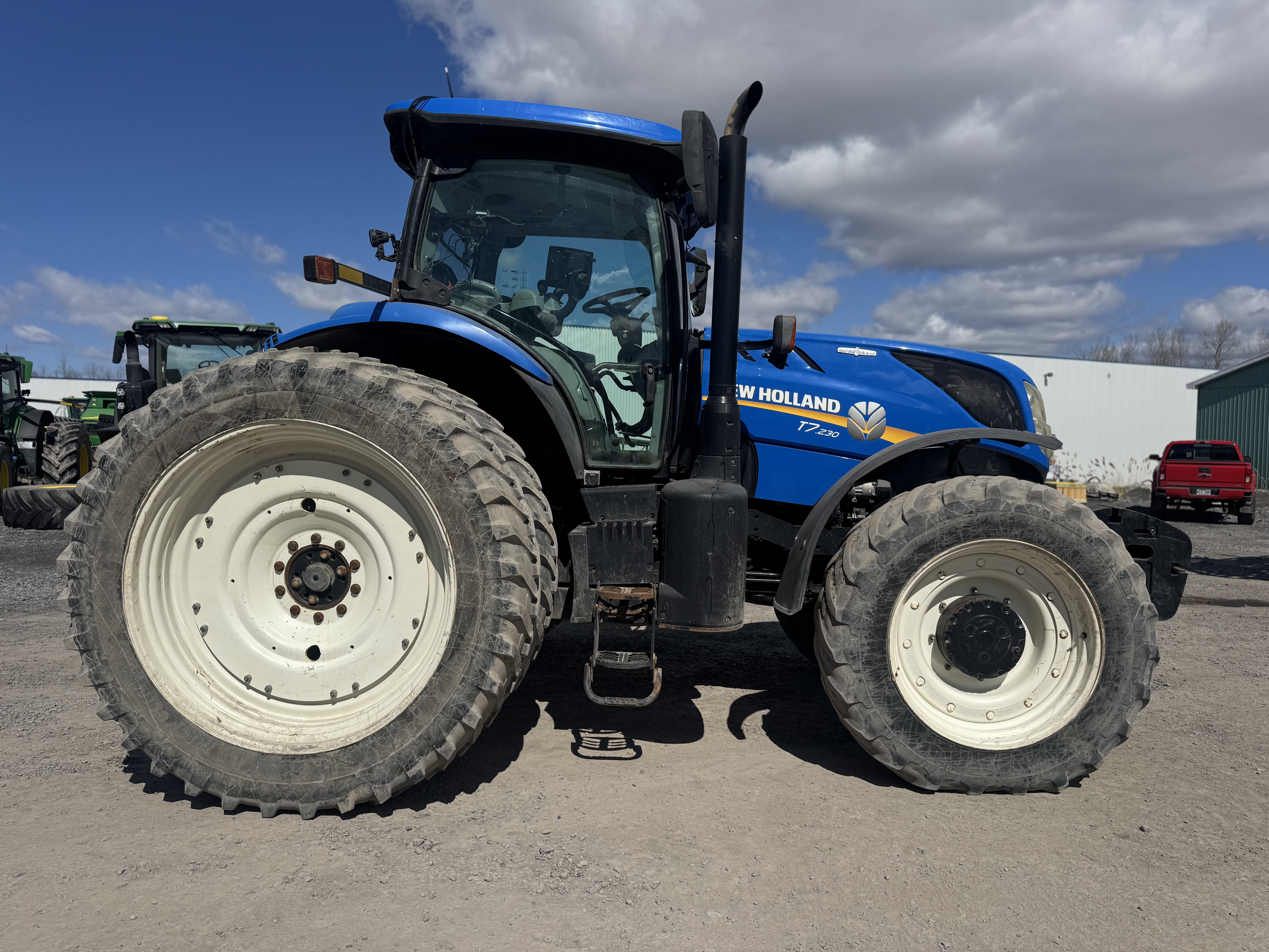 New Holland T7.230