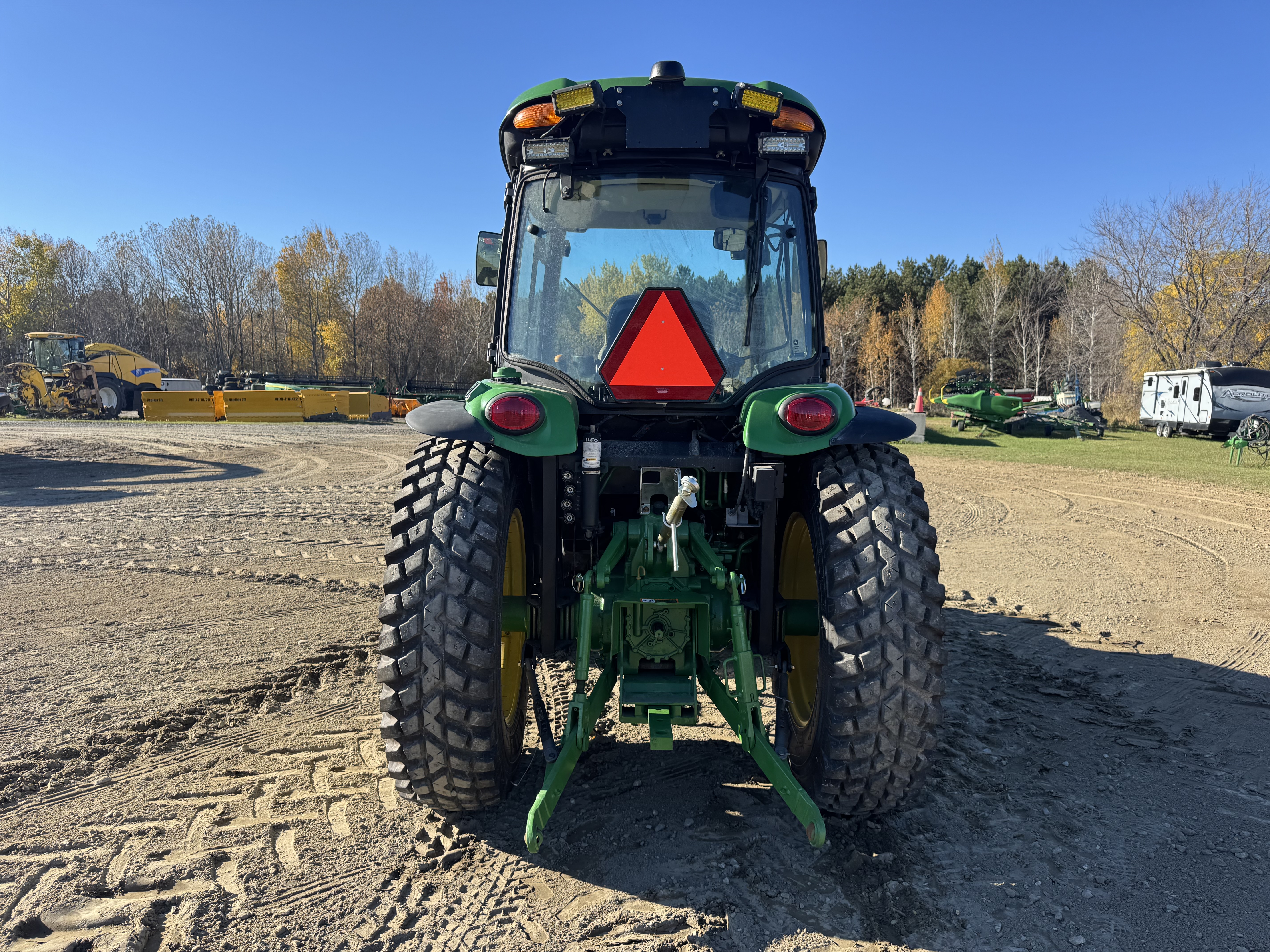 John Deere 4066R NOKIAN GRATTE
