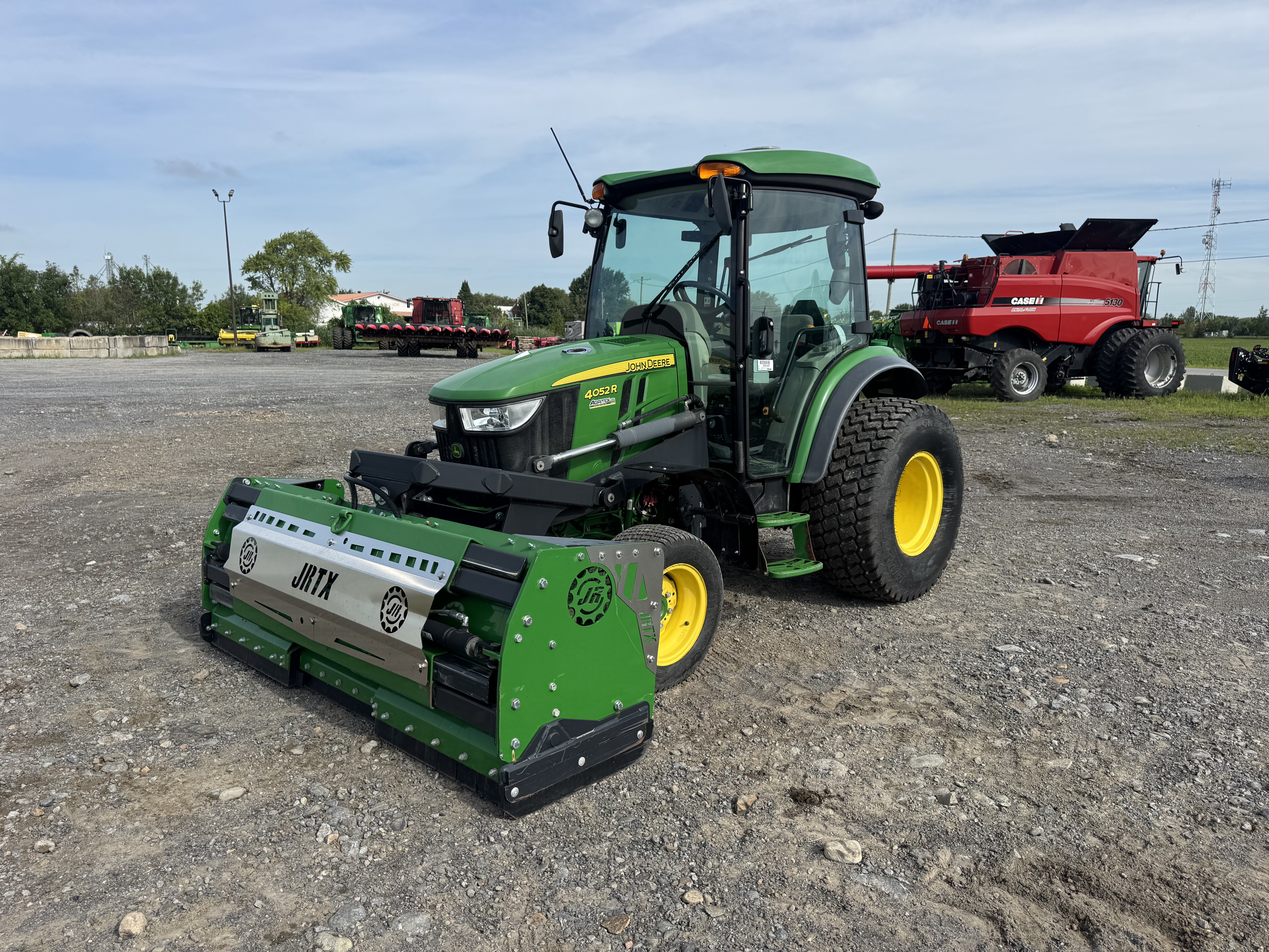 John Deere 4052R TURF JRTX    
