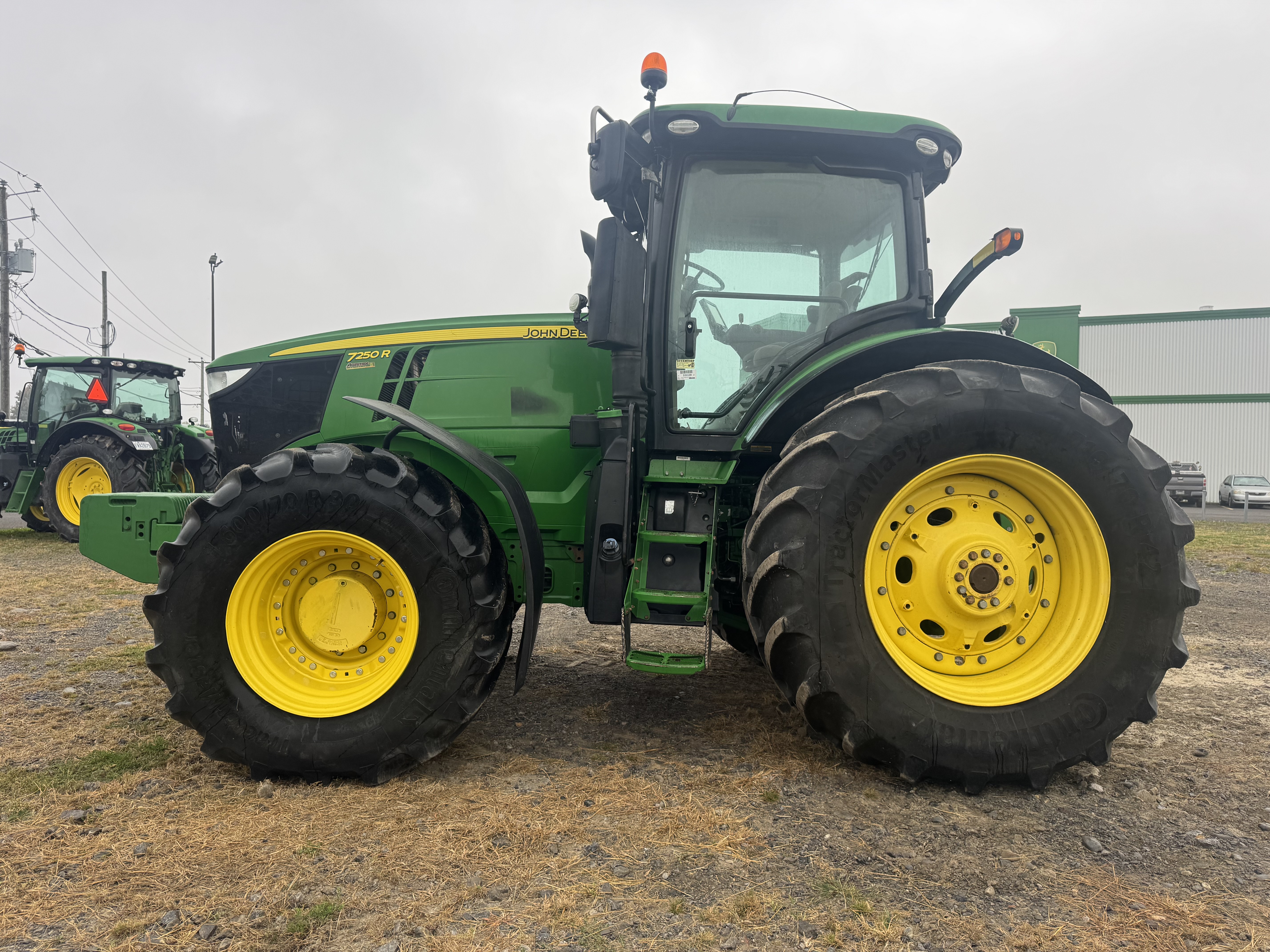 John Deere 7250R 