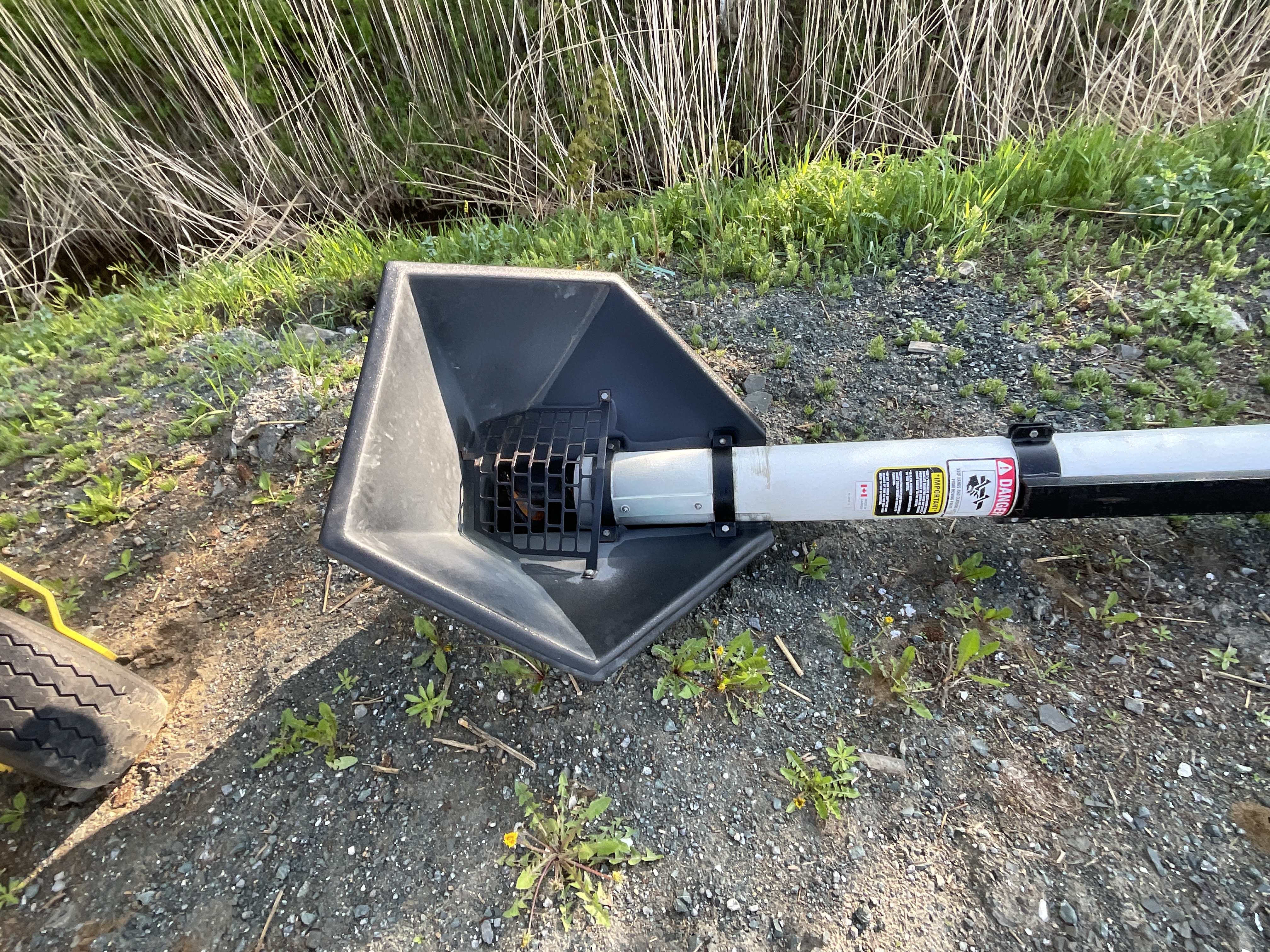 Market 6`` SEED FILL VERTICAL AUGER SYSTEMS (FOR NO-TILL and MINIMUM-Tltt DRILLS