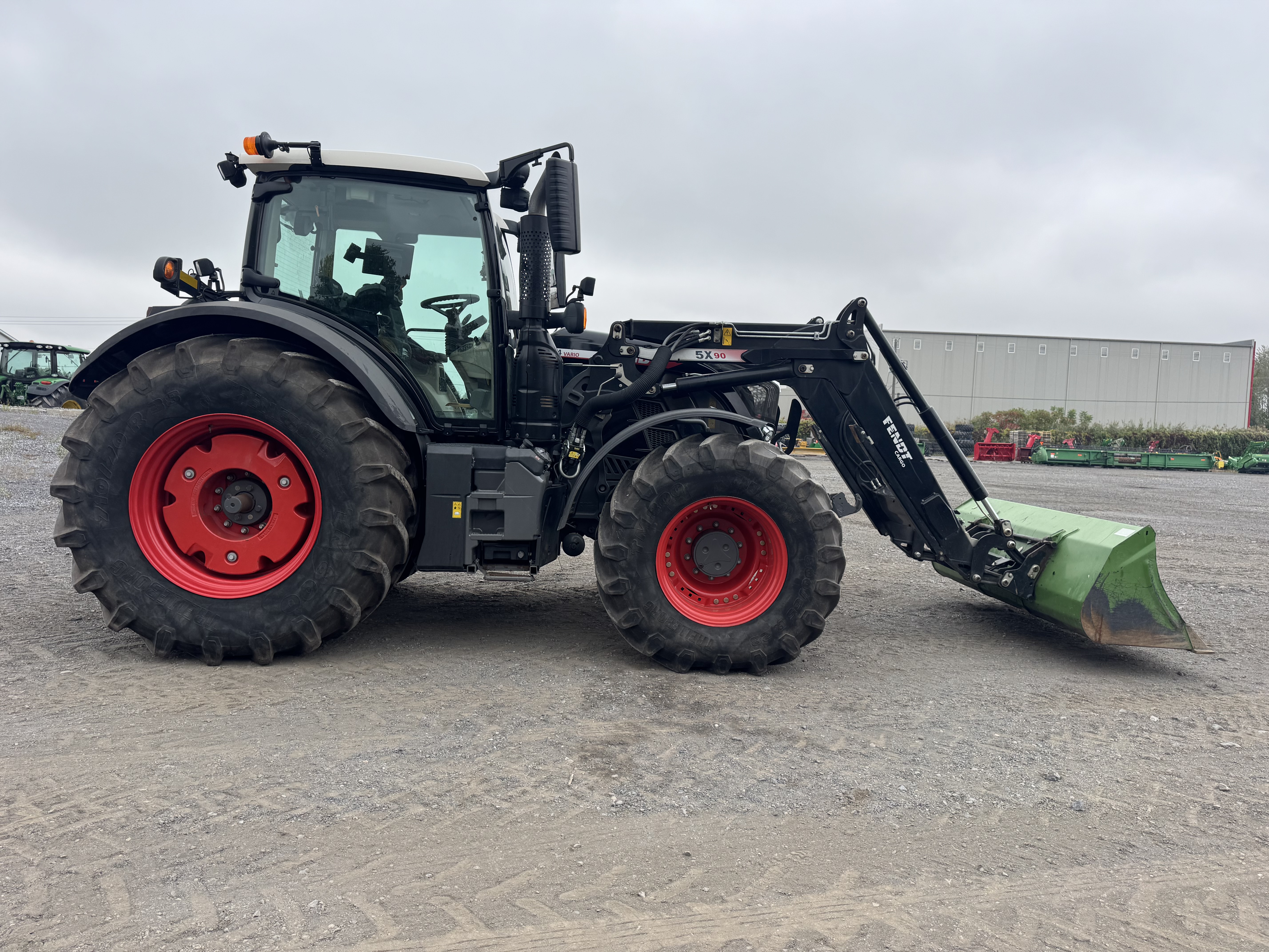 Fendt 724 FRT HITCH PTO