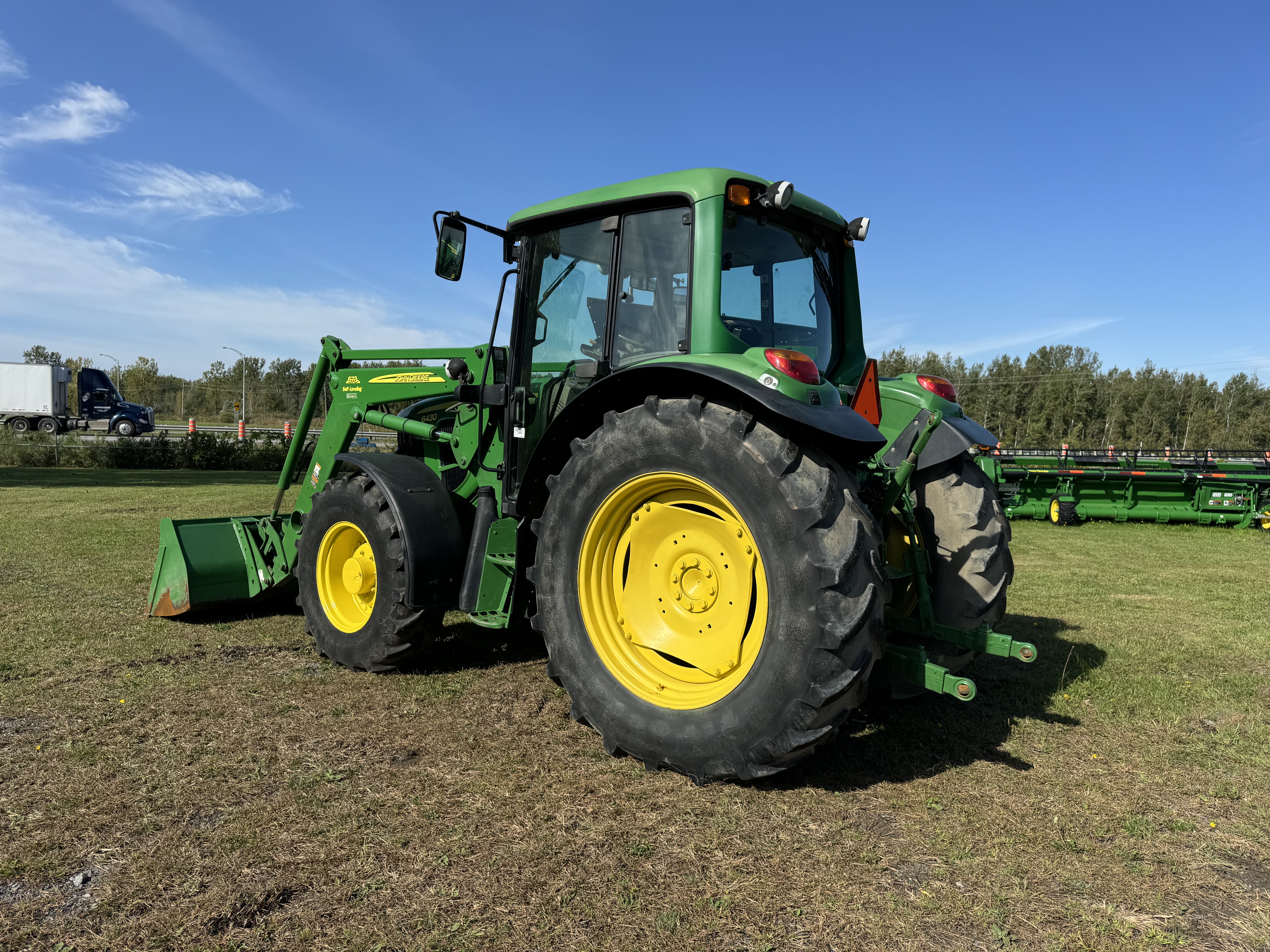 John Deere 6430