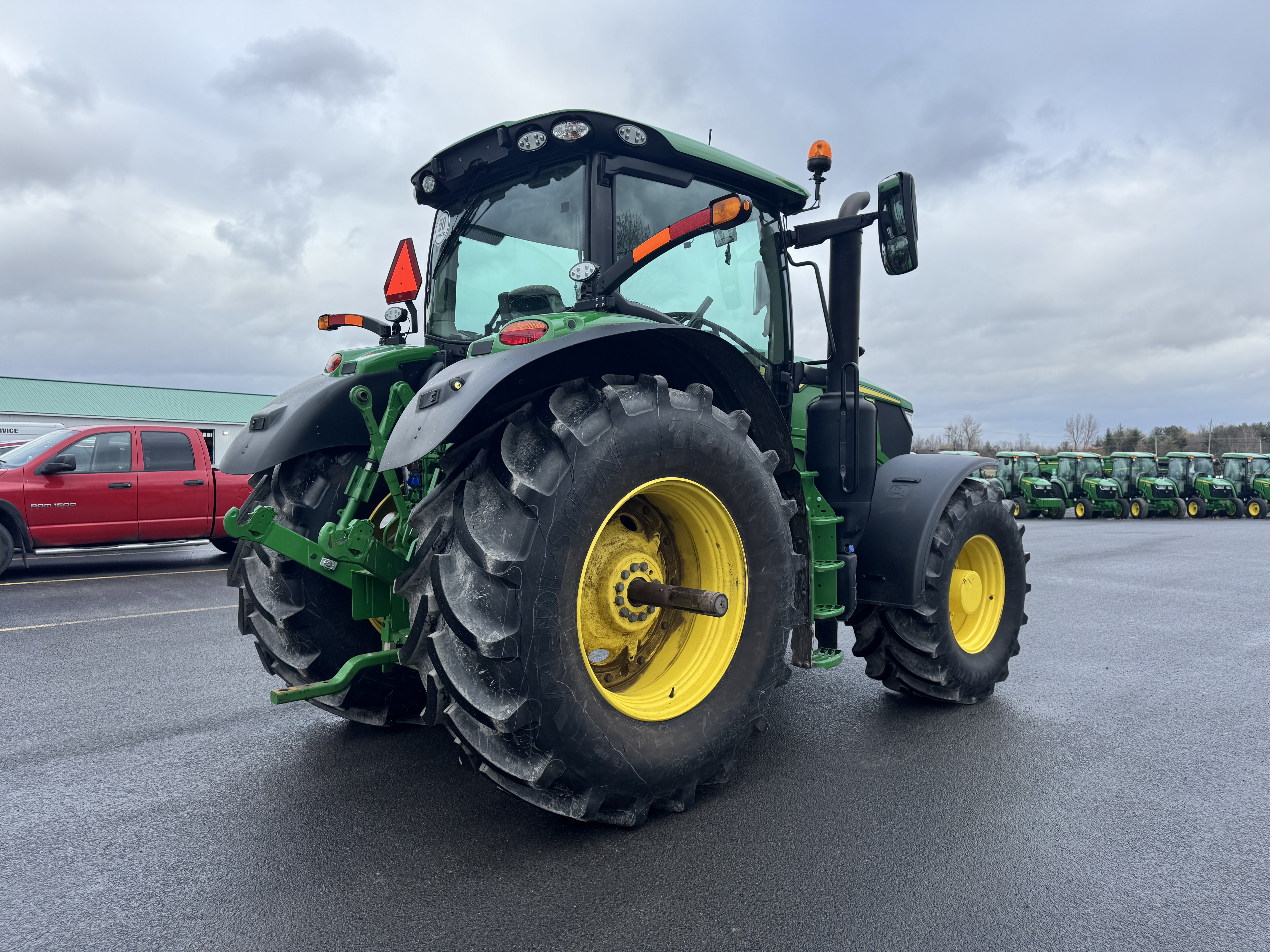 John Deere 6R 195