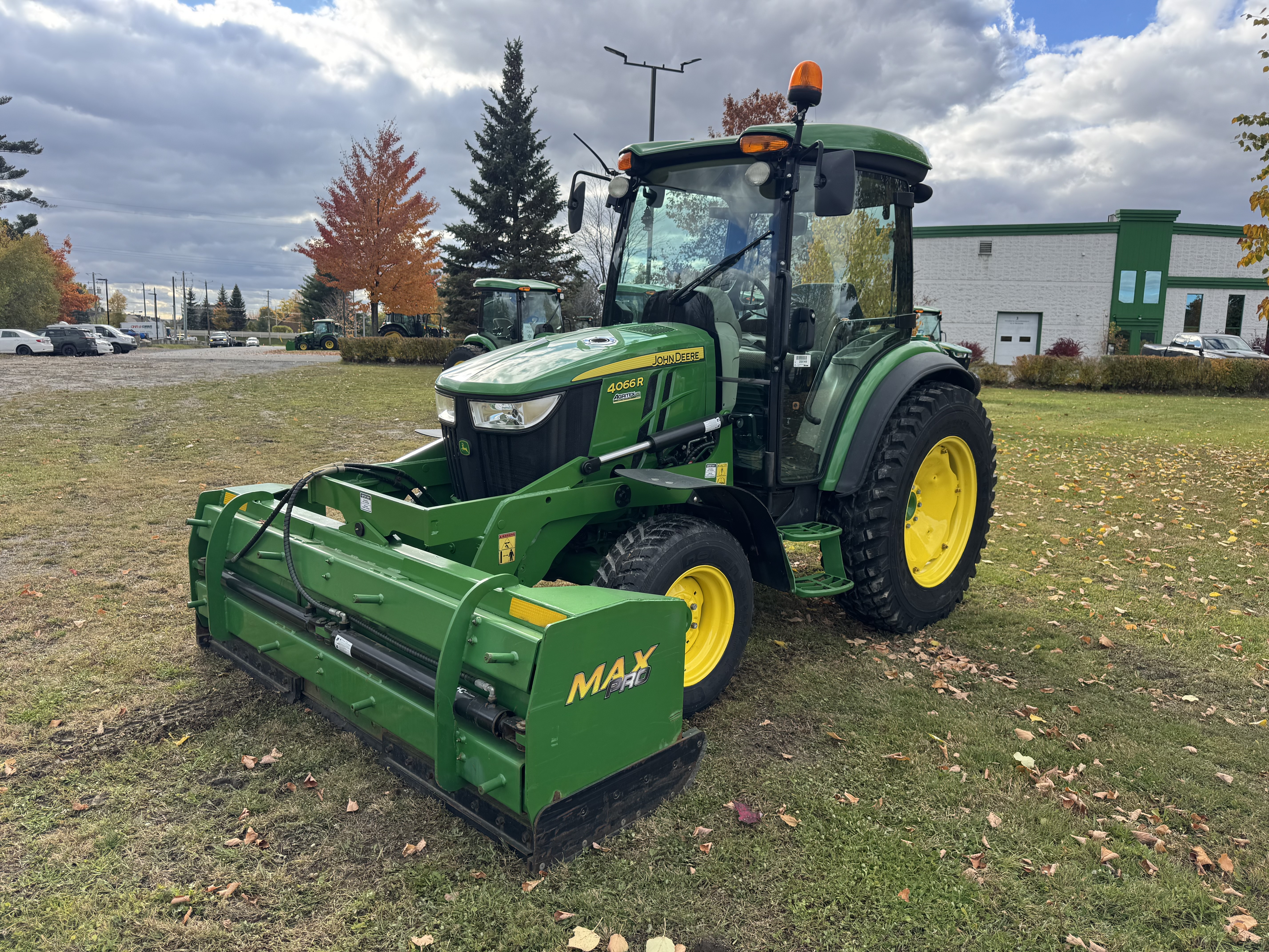 John Deere 4066R NOKIAN GRATTE AUTRE